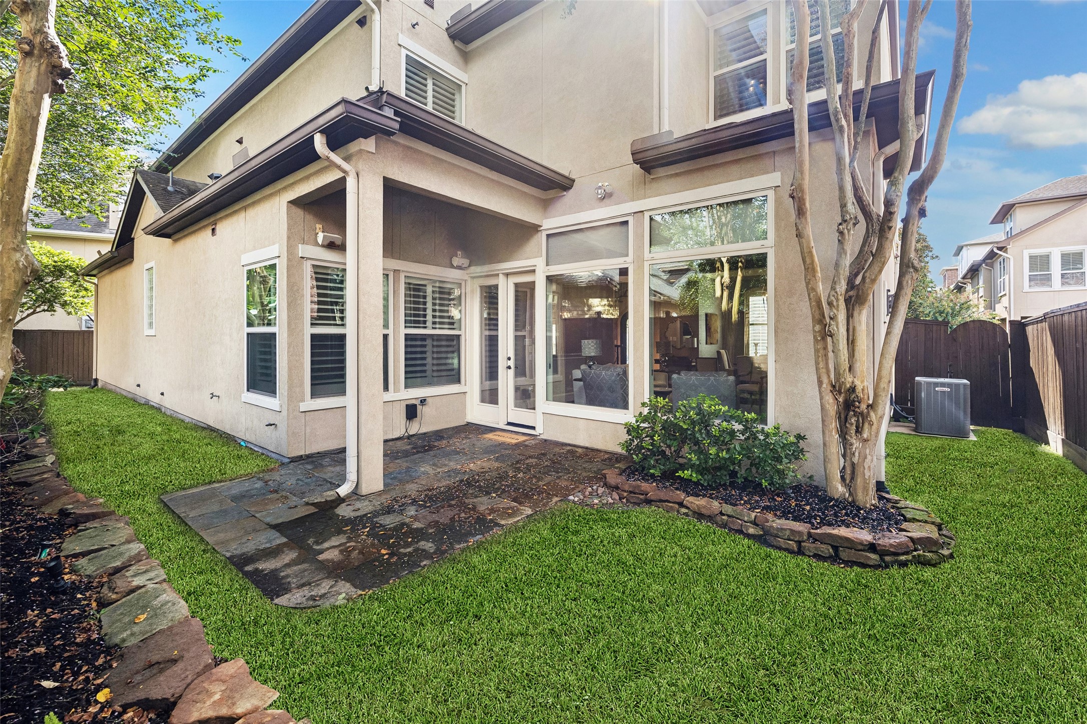 10 Windsor Court Property Photo 34