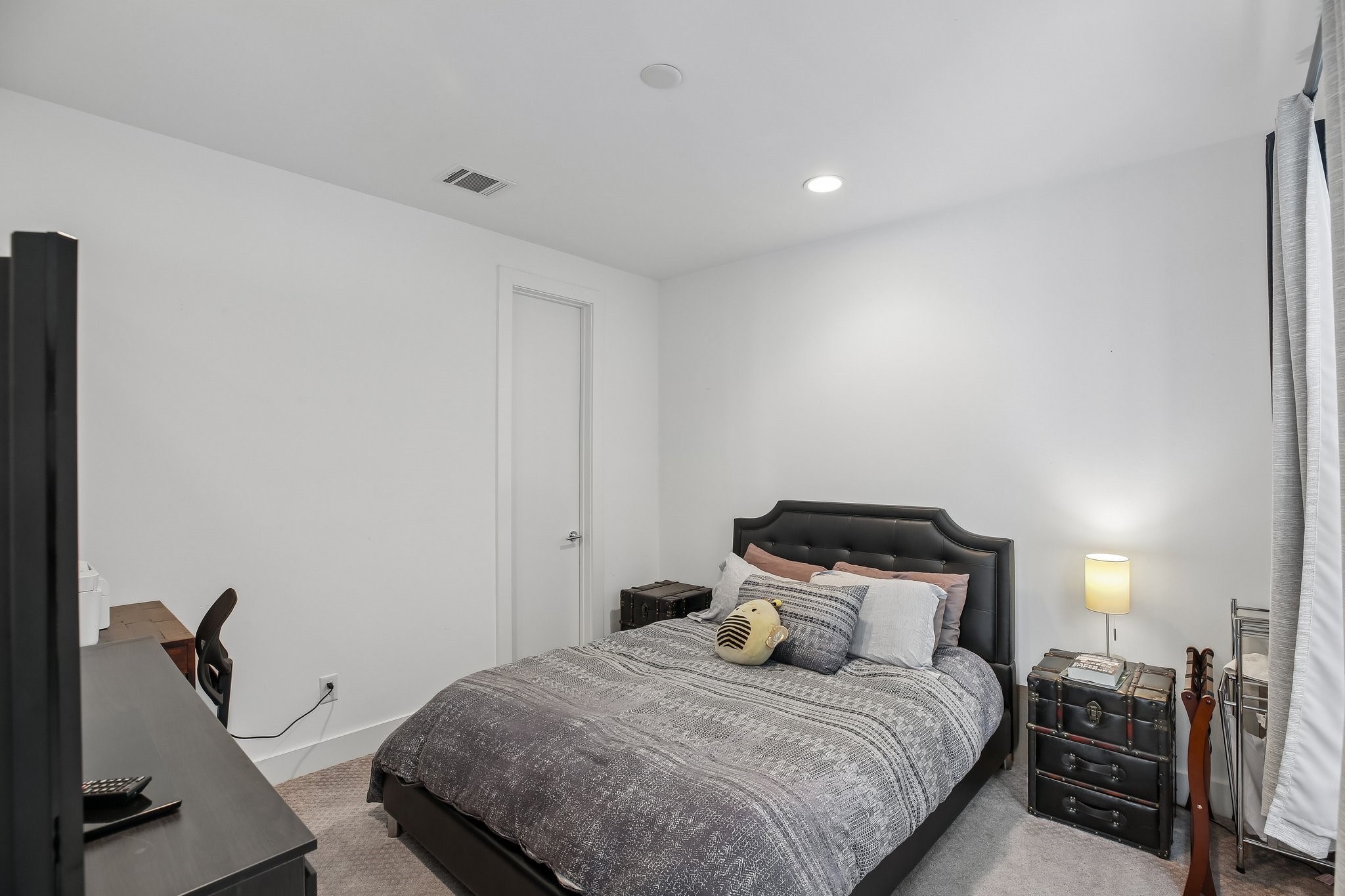 1166 W 19th Street Property Photo 21