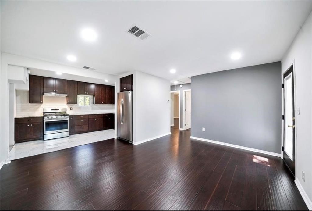 6526 Westview Drive Property Photo 4