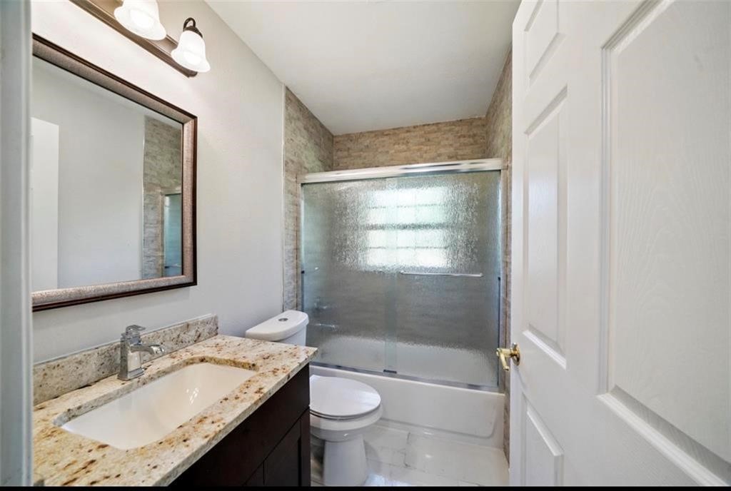 6526 Westview Drive Property Photo 7
