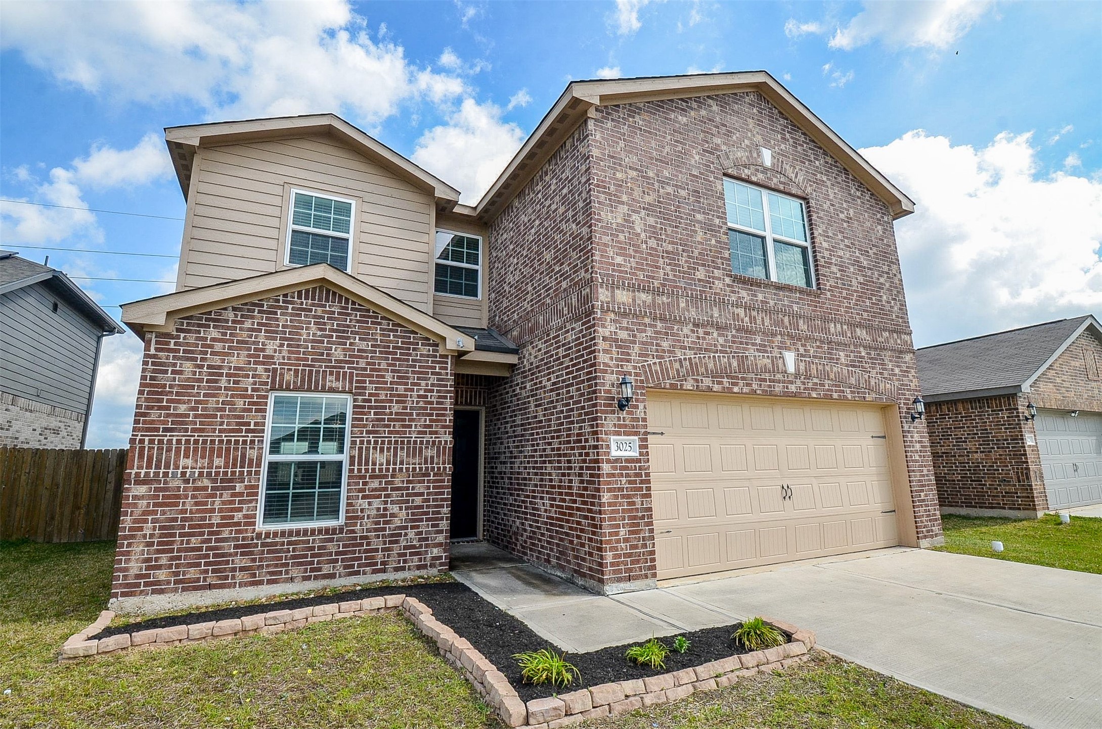 3025 Iron Woods Drive Property Photo 2