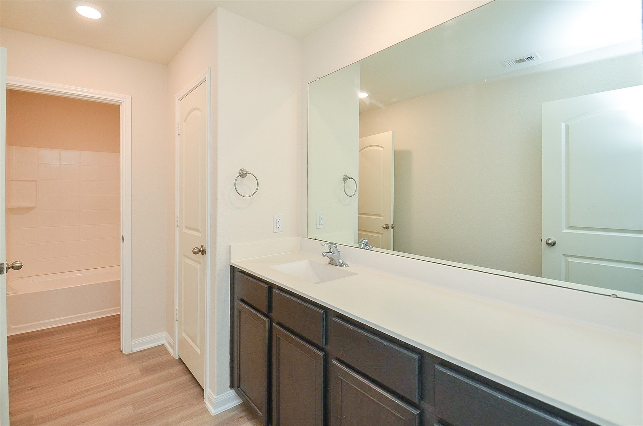 3025 Iron Woods Drive Property Photo 12