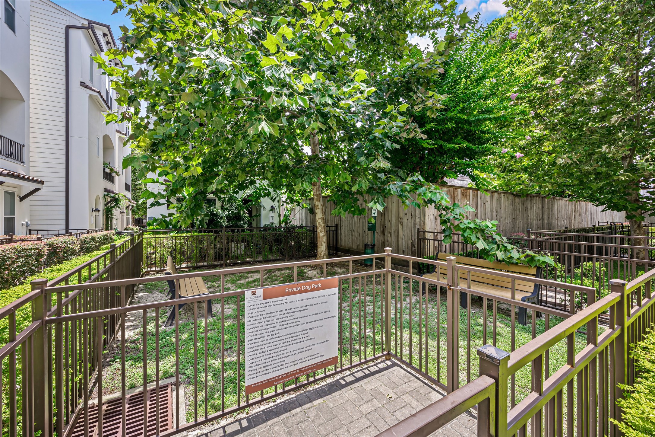 719 Leverkuhn Street Property Photo 43