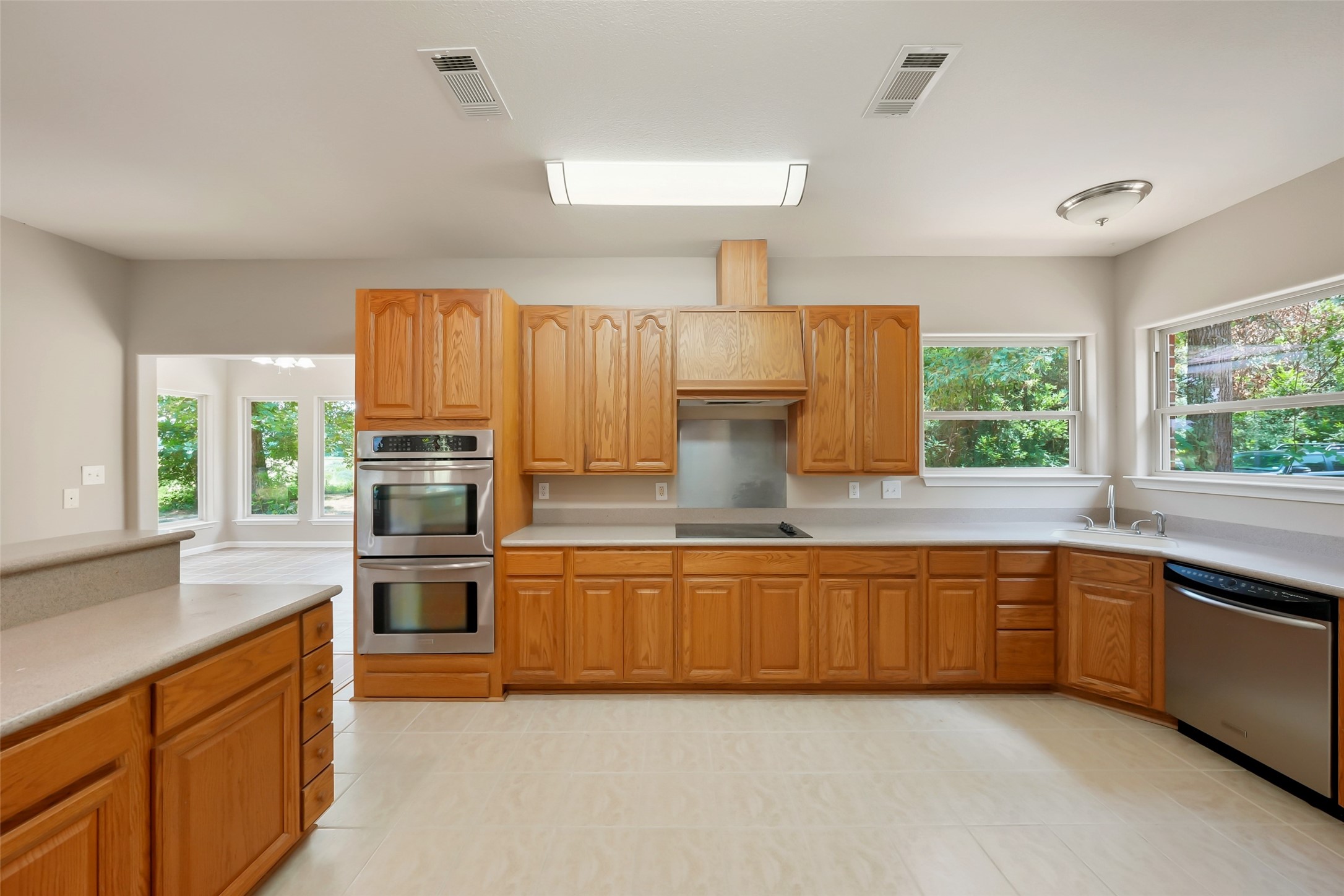 14255 Amber Lane Property Photo 13