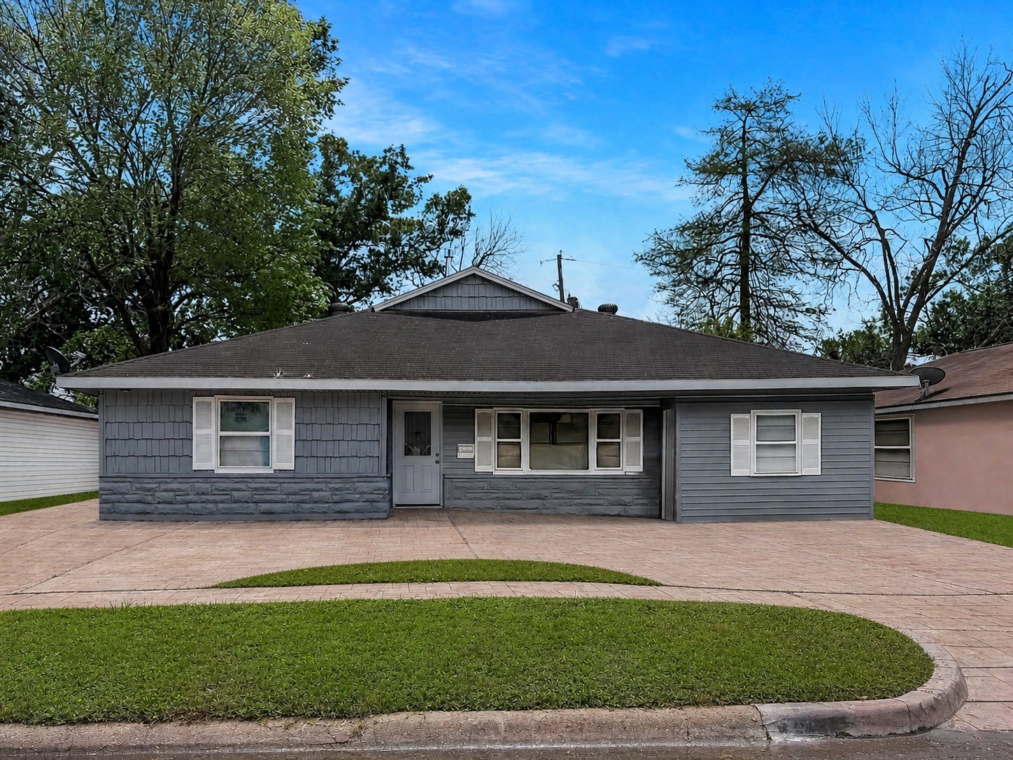 1110 Lafferty Road Property Photo 2