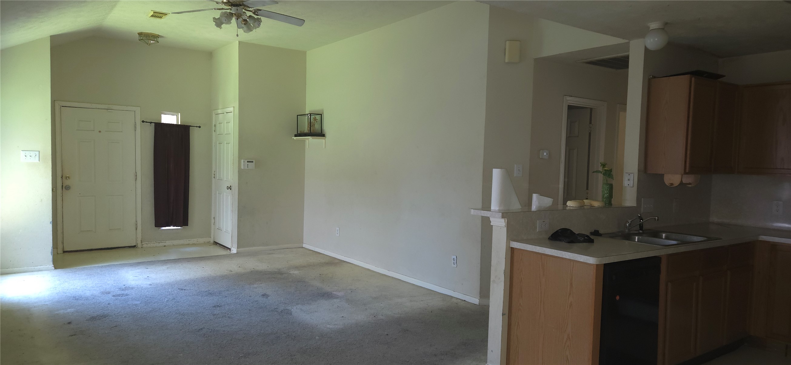 4206 Daisy Meadow Drive Property Photo 6