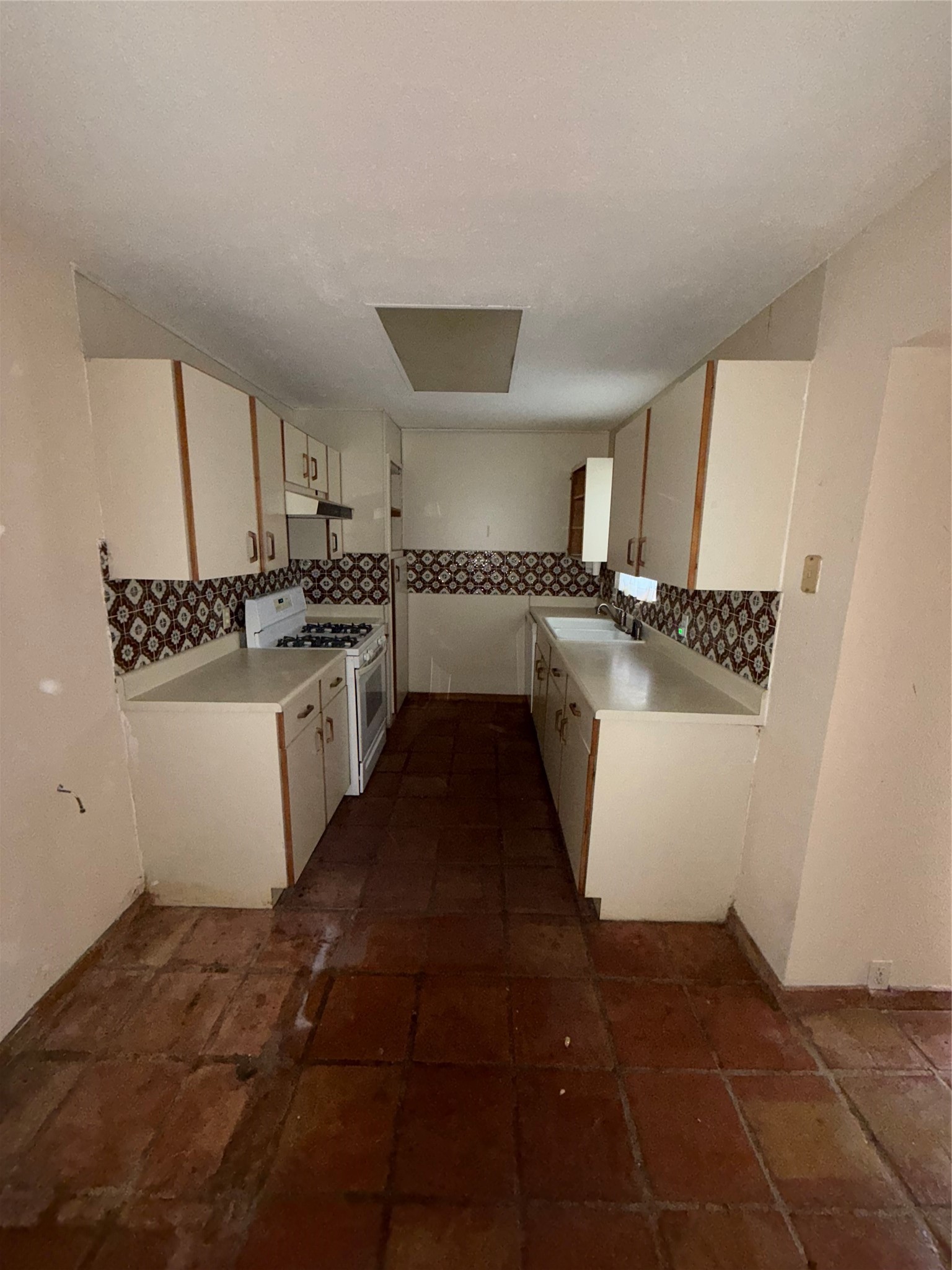 5622 Mackinaw St Property Photo 4
