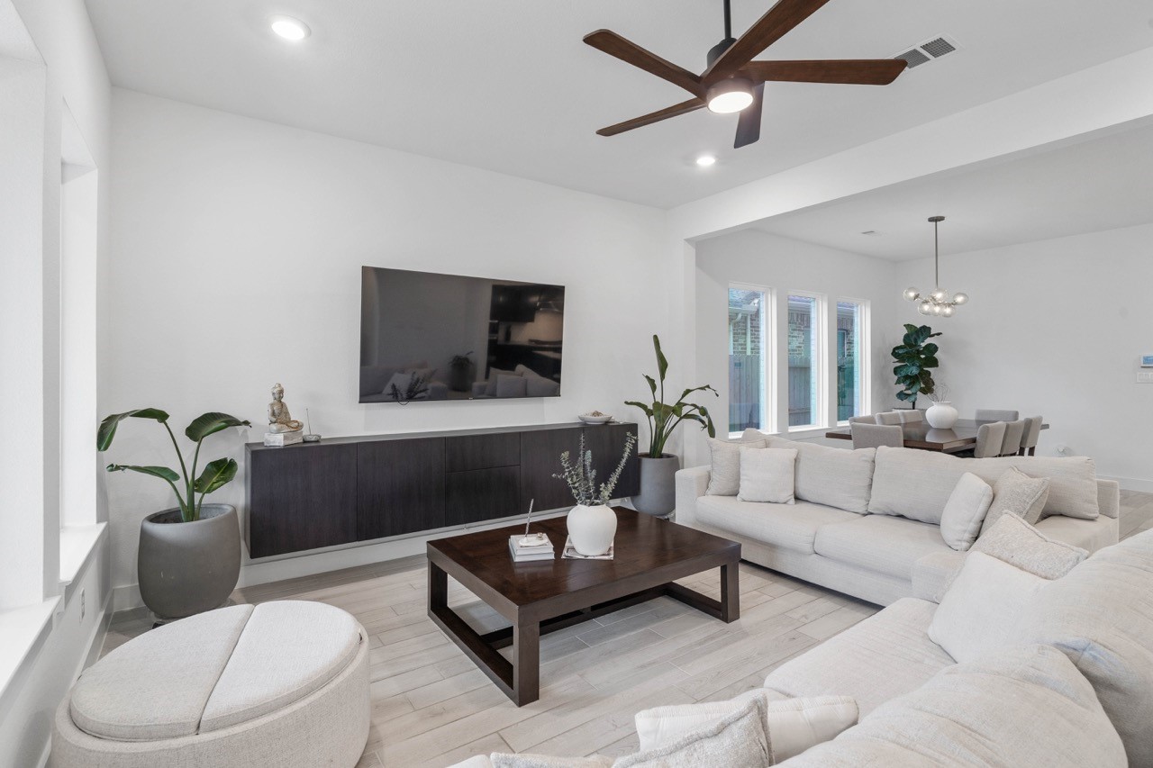 31819 Pecan Meadow Lane Property Photo 11
