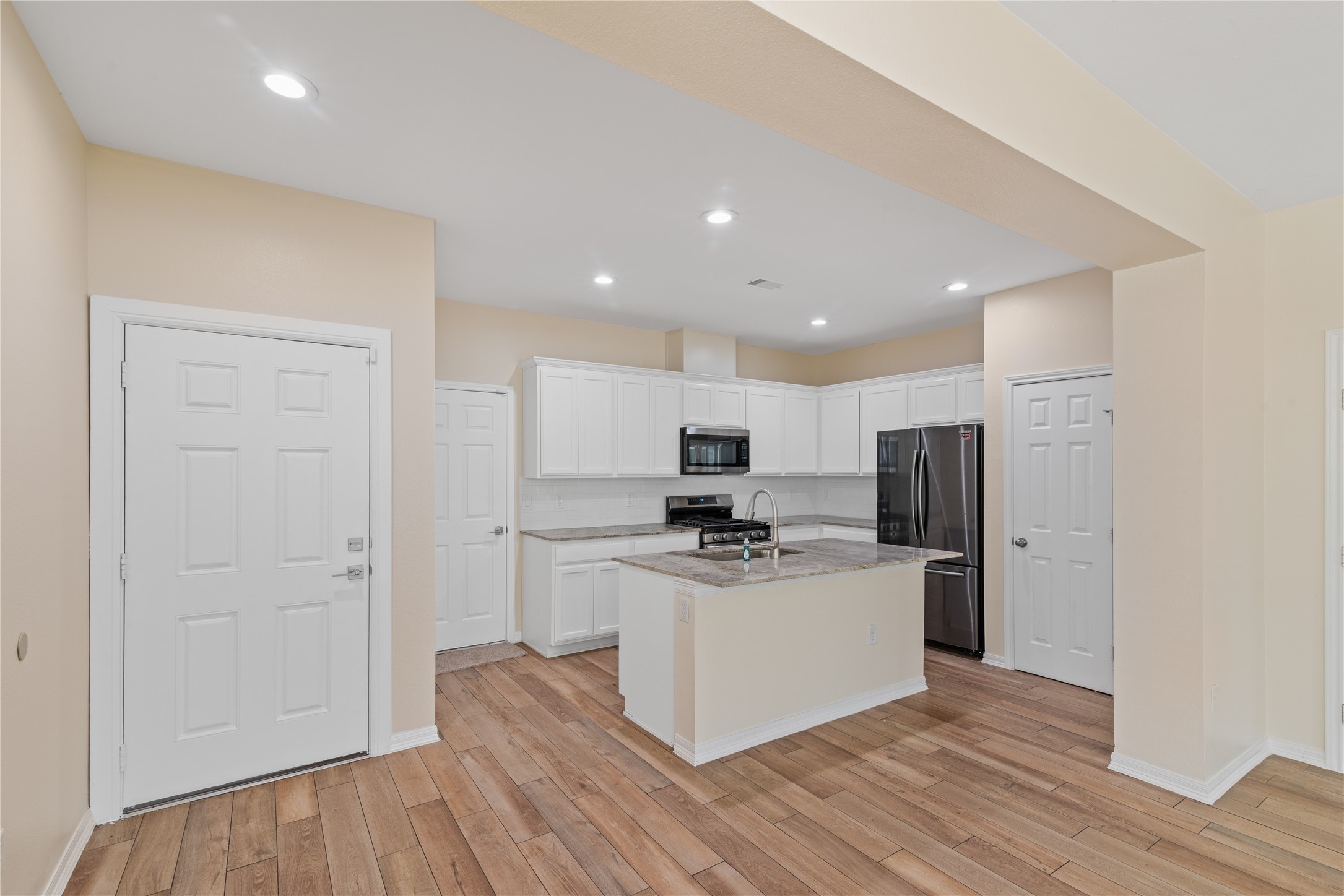 2015 Harlem Street Property Photo 5
