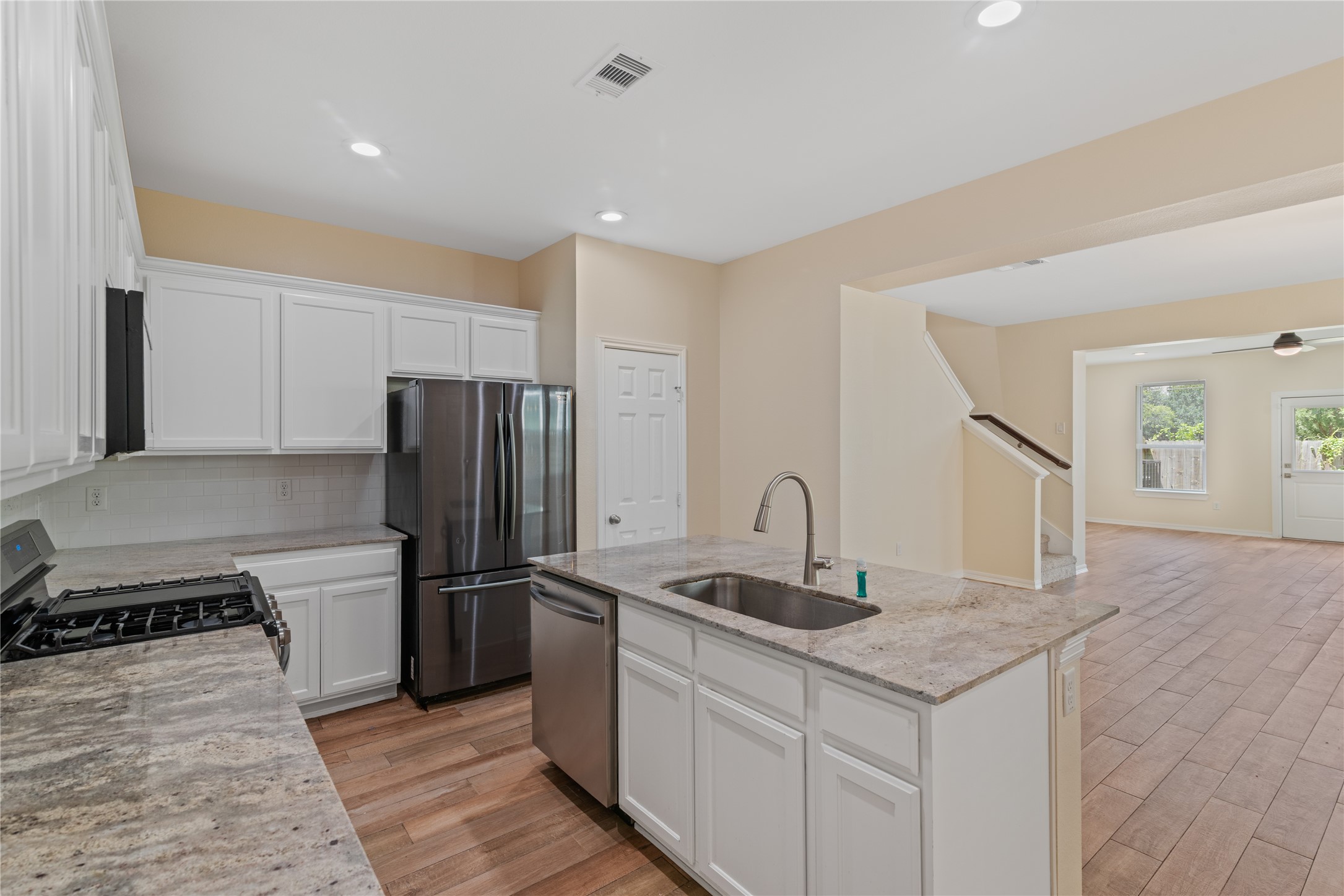 2015 Harlem Street Property Photo 7