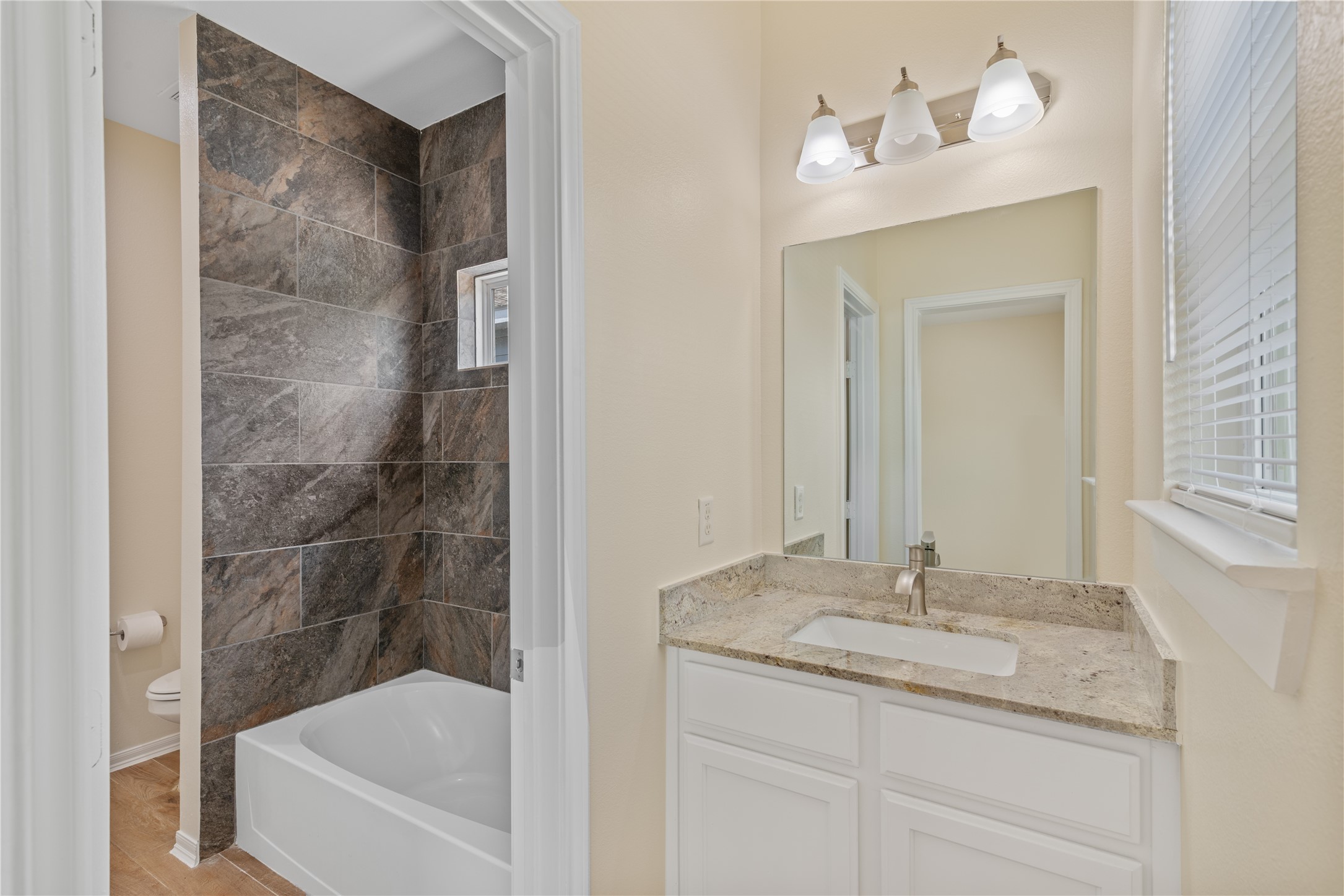 2015 Harlem Street Property Photo 18