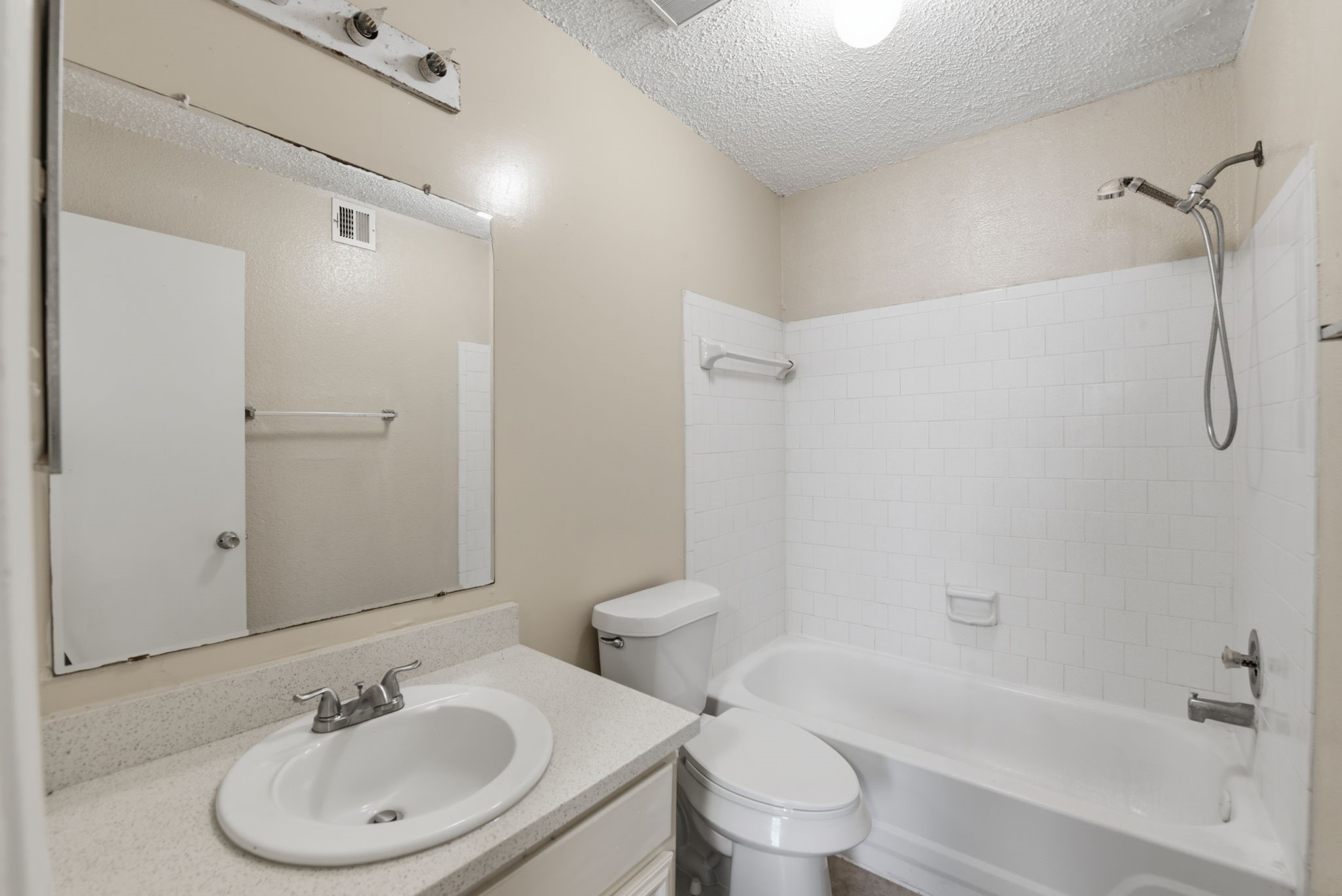1310 Brenda Lane A Property Photo 16