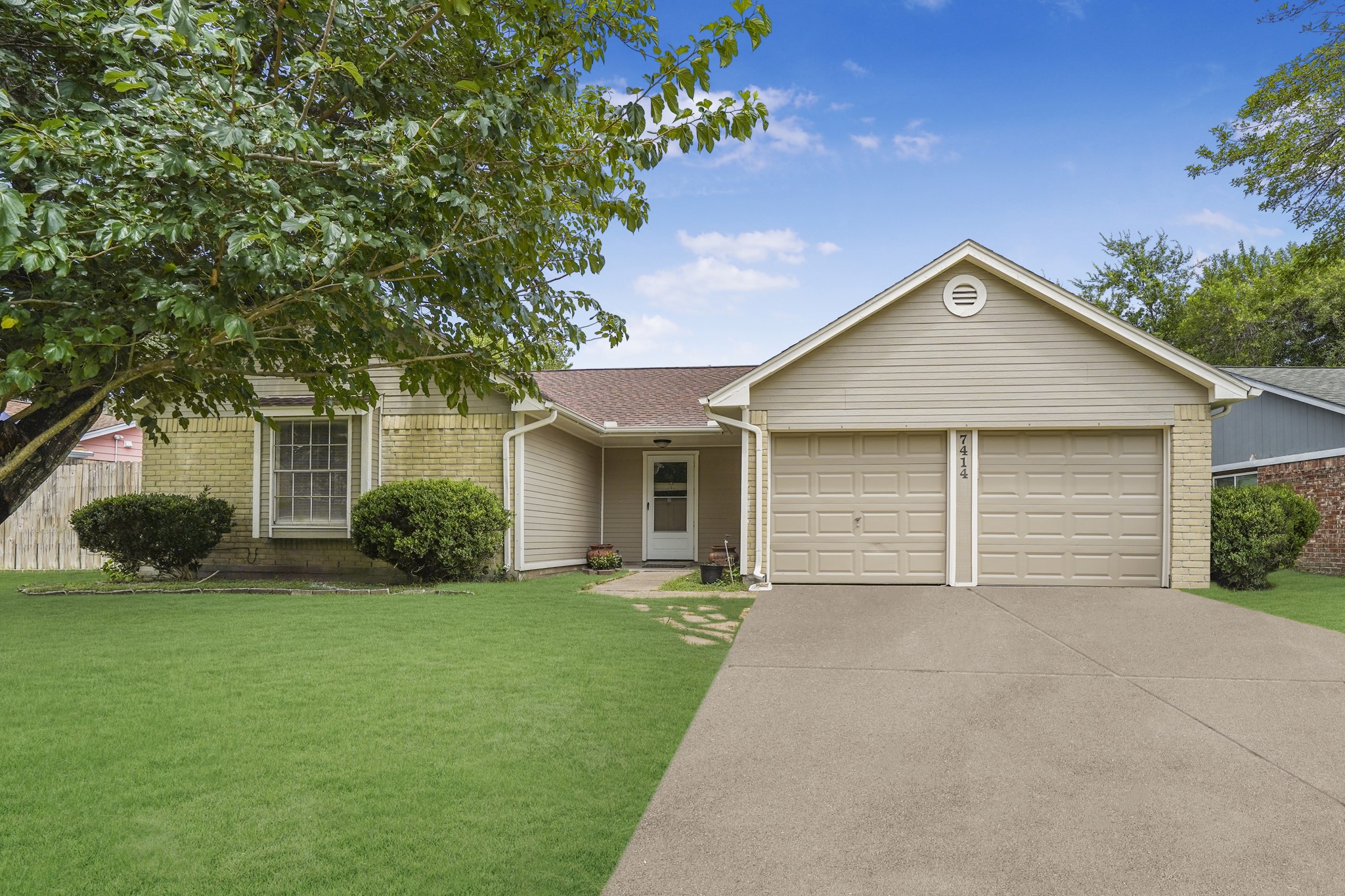 7414 Broken Arrow Street Property Photo 1