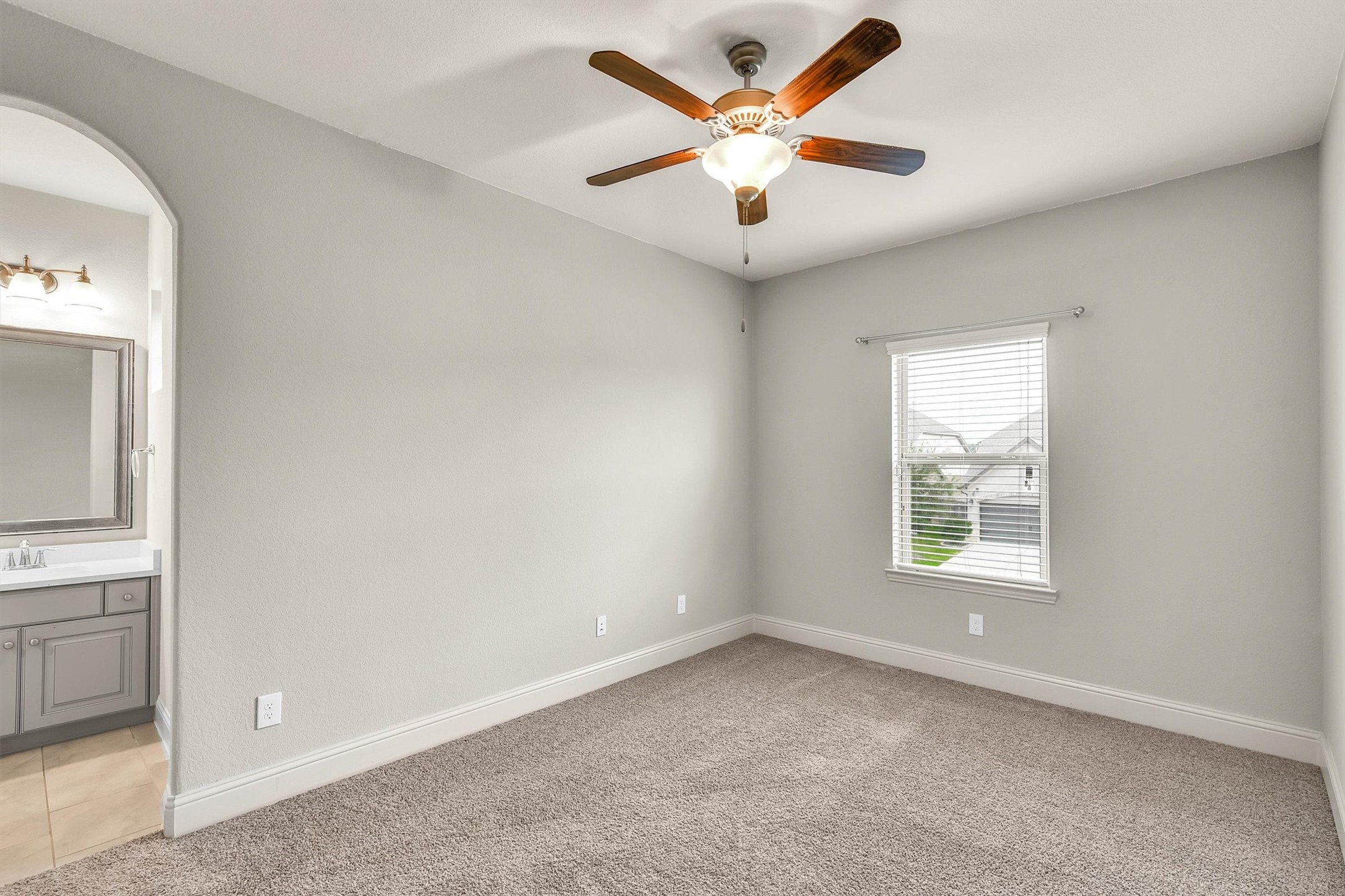 13619 Nearpoint Lane Property Photo 29
