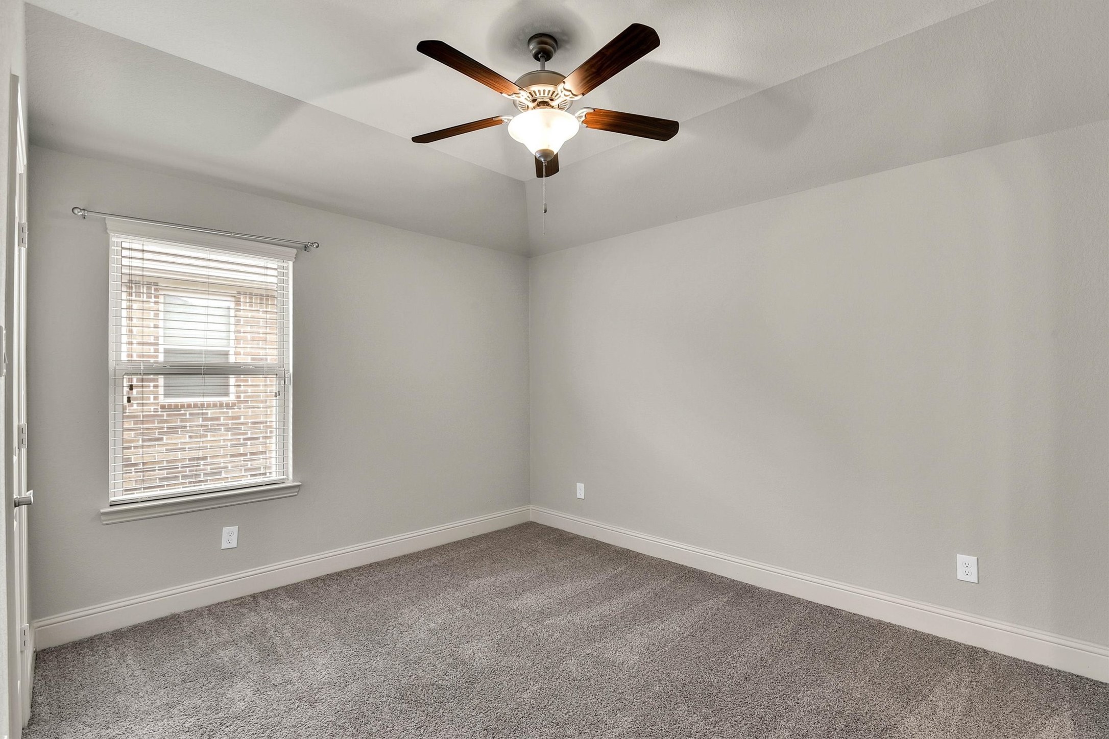 13619 Nearpoint Lane Property Photo 32