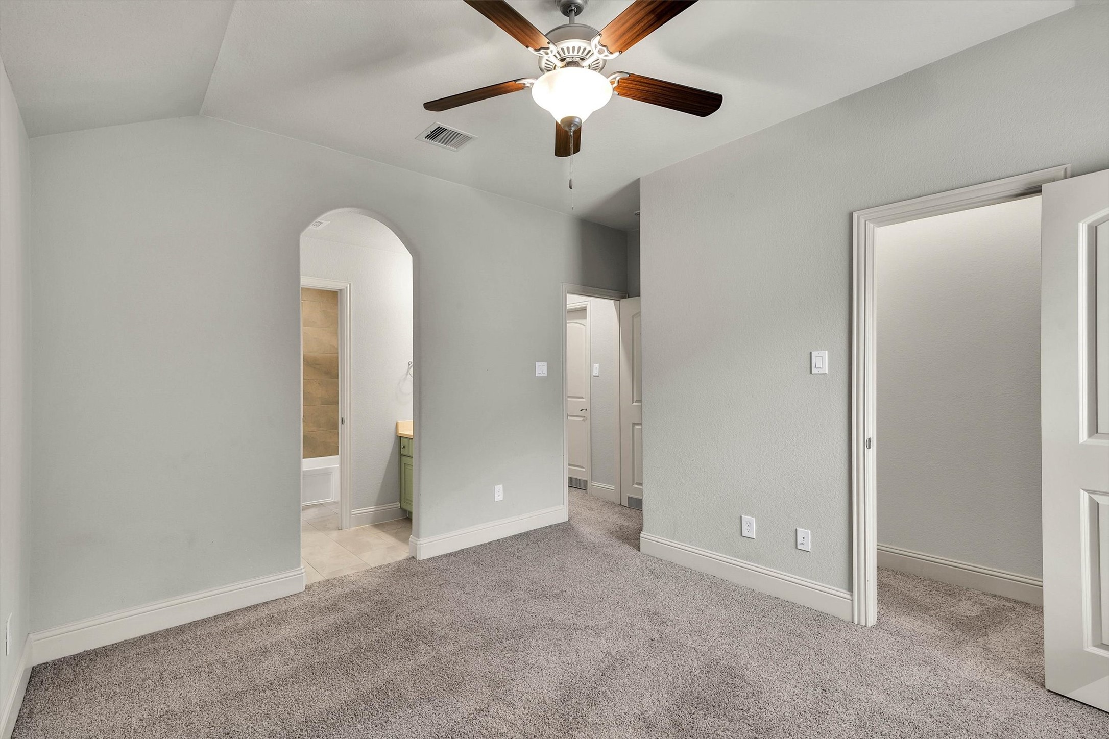 13619 Nearpoint Lane Property Photo 33
