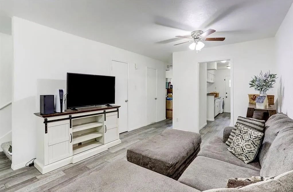 14553 Still Meadow Drive Property Photo 3