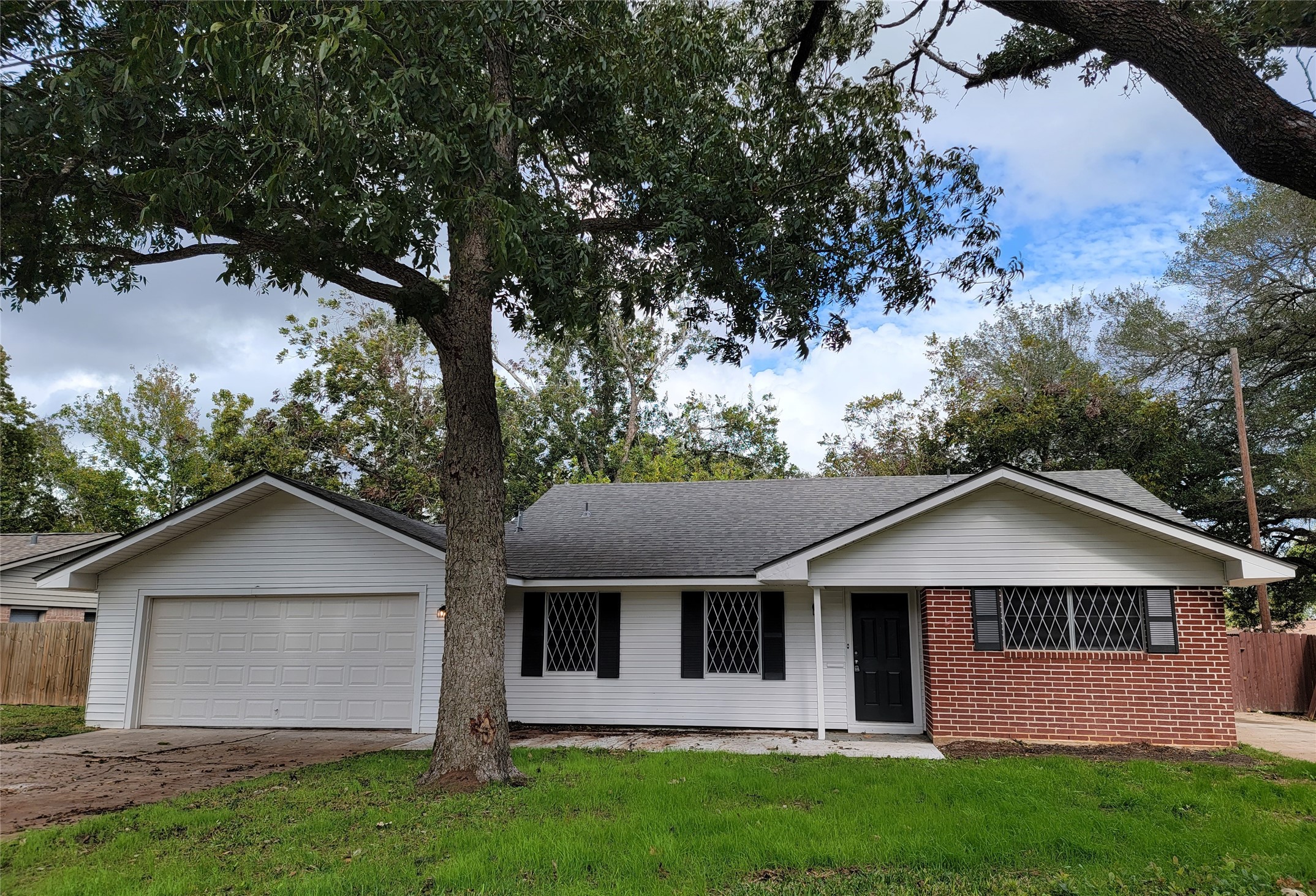 1211 Crestmont Street Property Photo 1