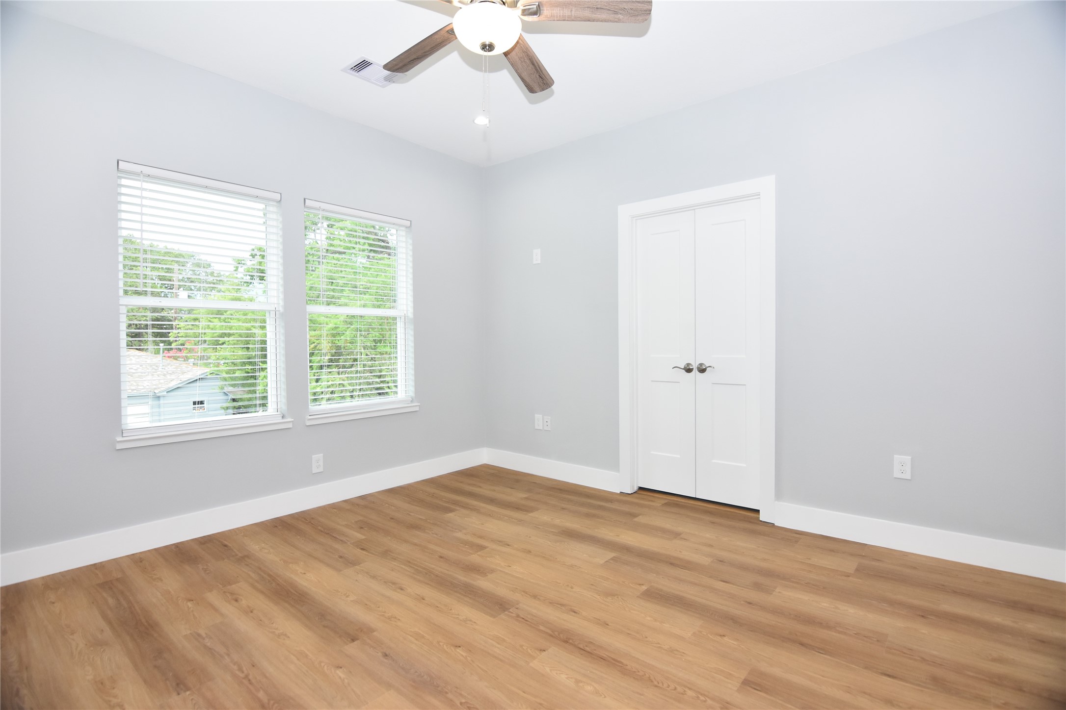 6834 B Foster Street Property Photo 17