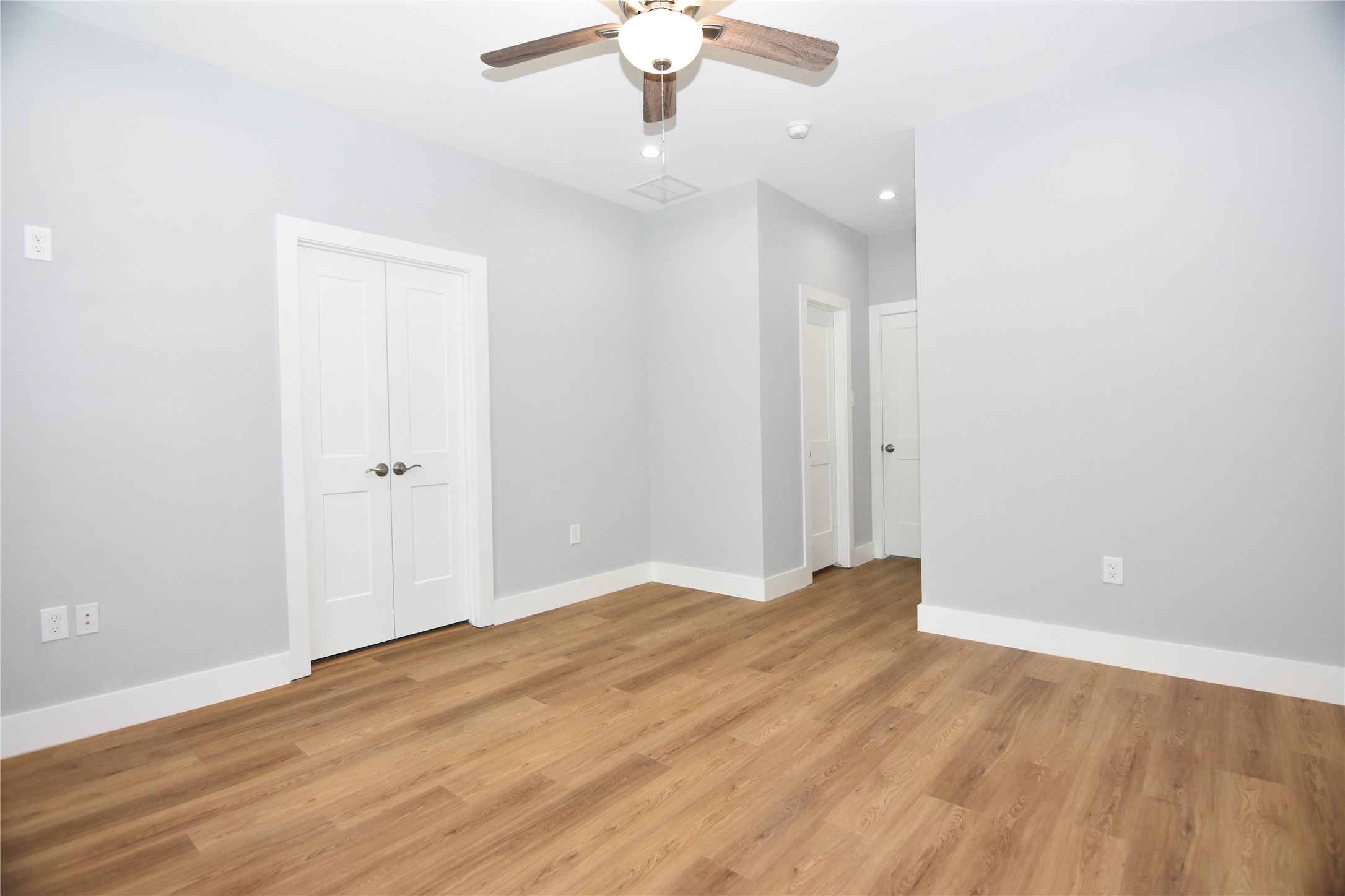 6834 B Foster Street Property Photo 18