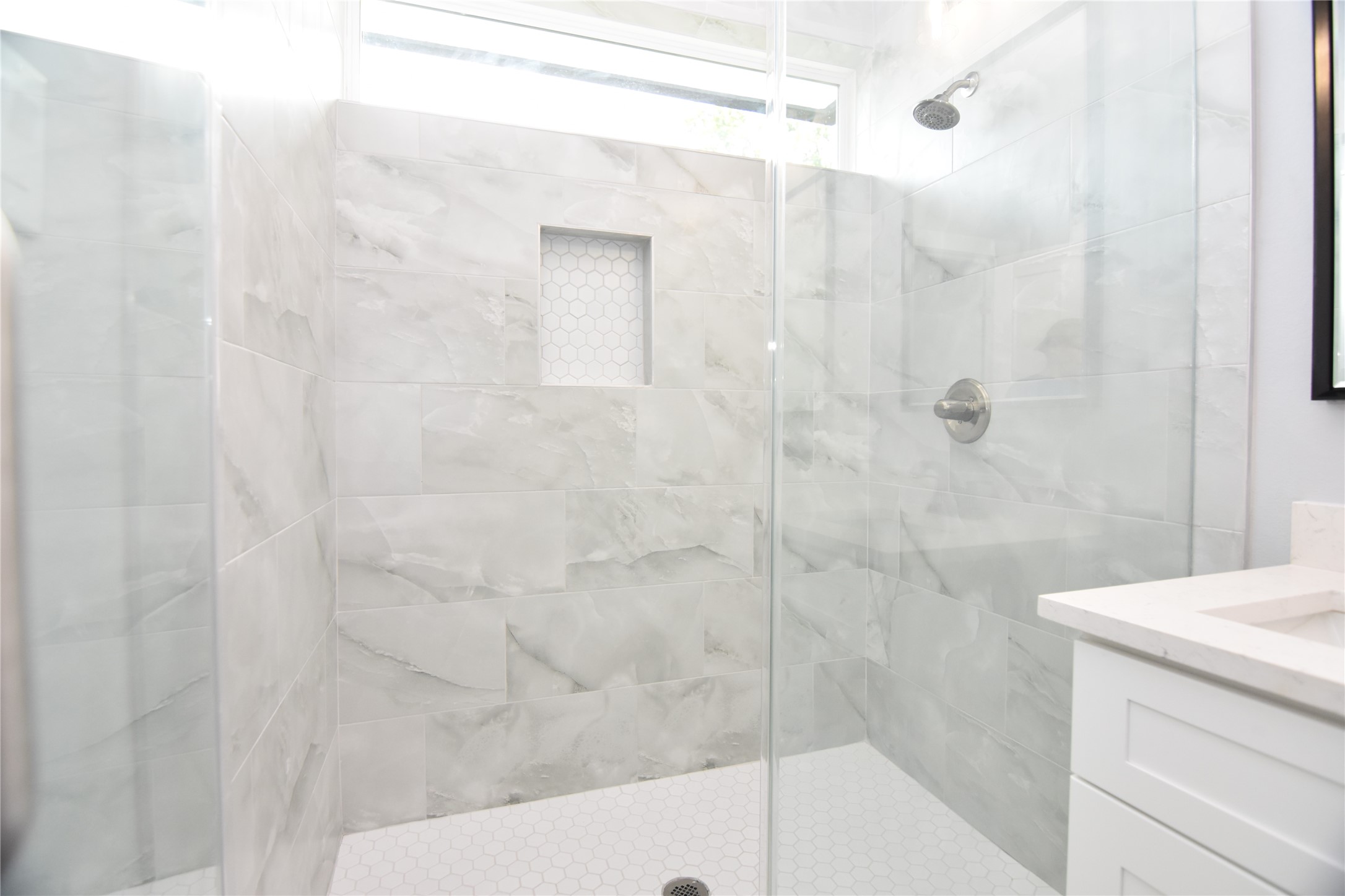 6834 B Foster Street Property Photo 22