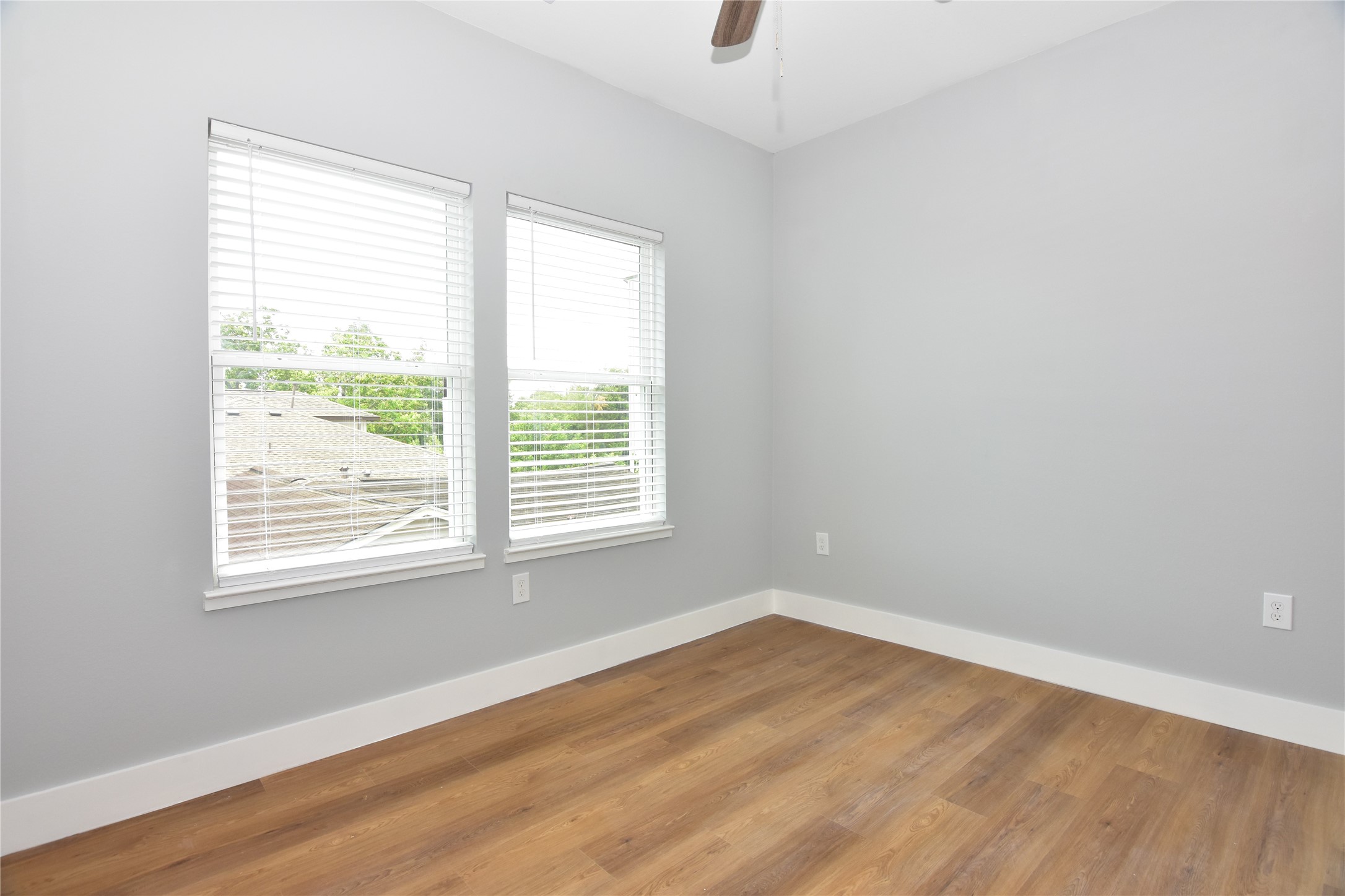6834 B Foster Street Property Photo 23