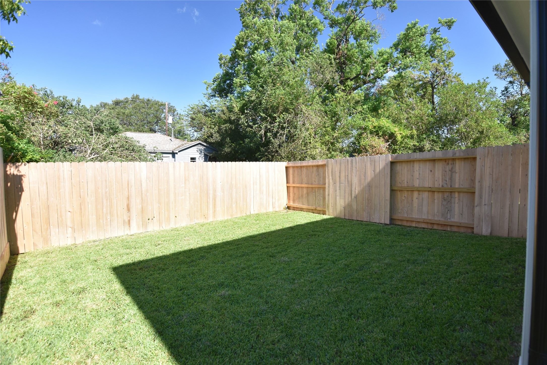 6834 B Foster Street Property Photo 28
