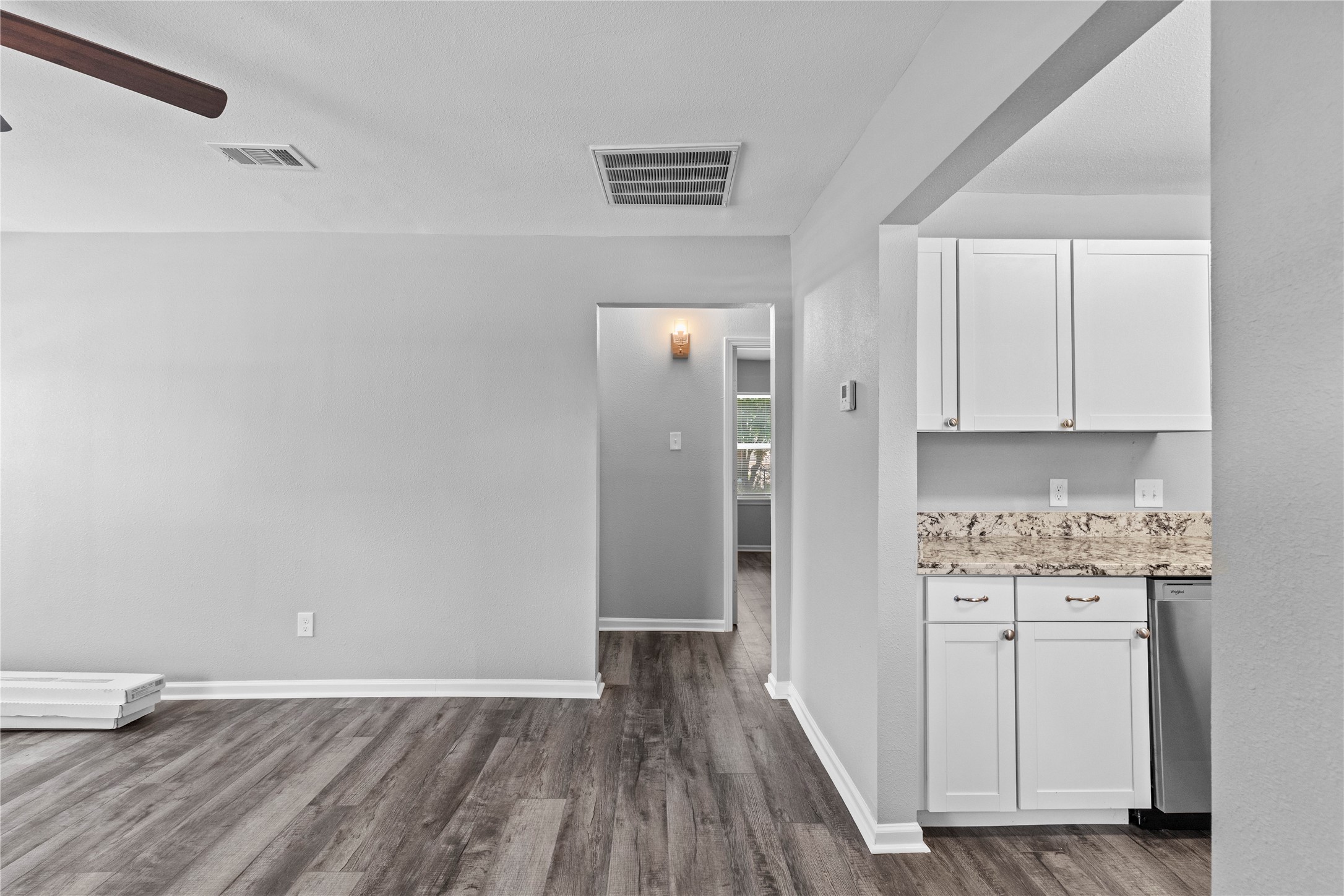4838 Van Fleet Street Property Photo 5