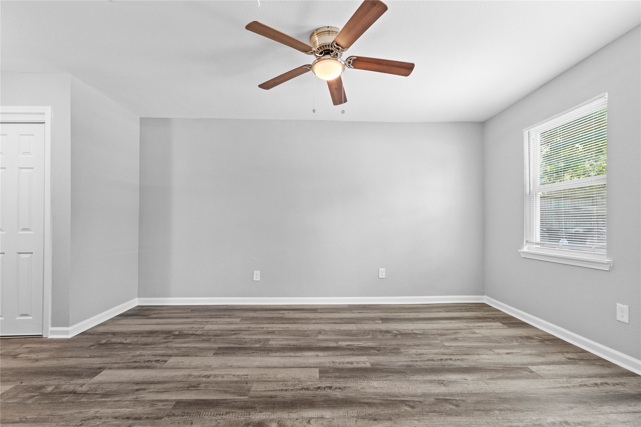 4838 Van Fleet Street Property Photo 11