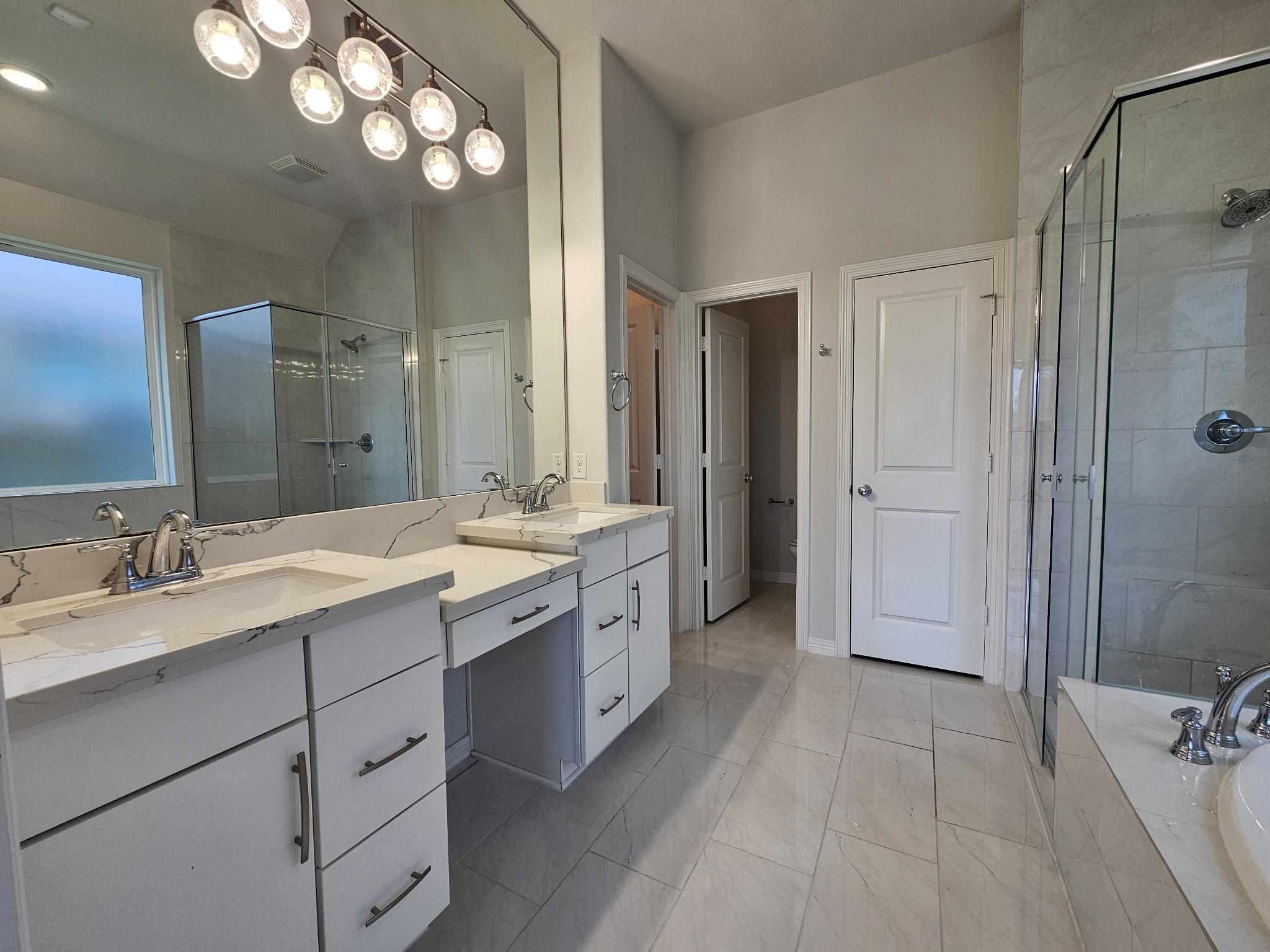2414 Manor Valley Lane Property Photo 30