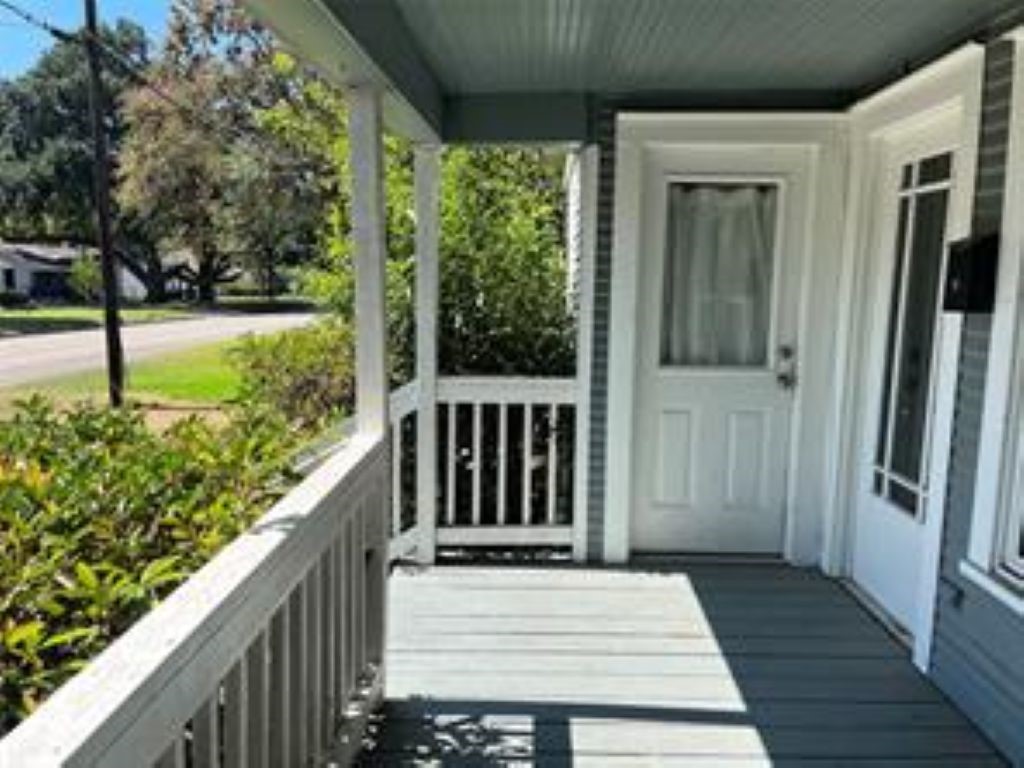 527 2nd Street Property Photo 1