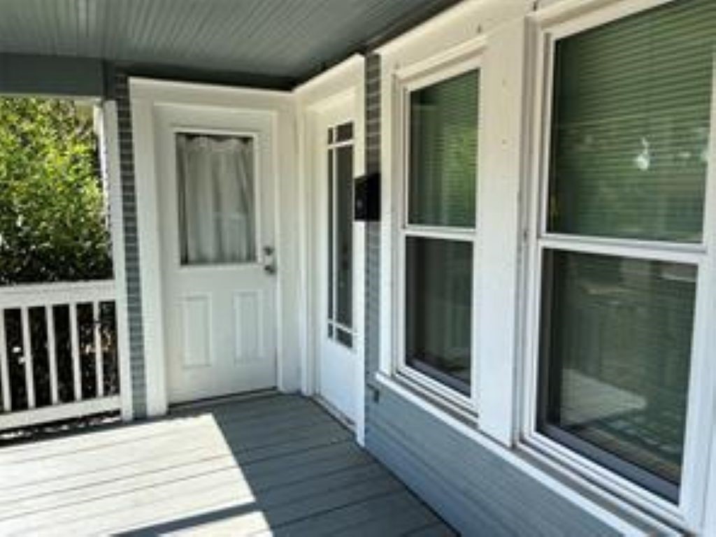 527 2nd Street Property Photo 2