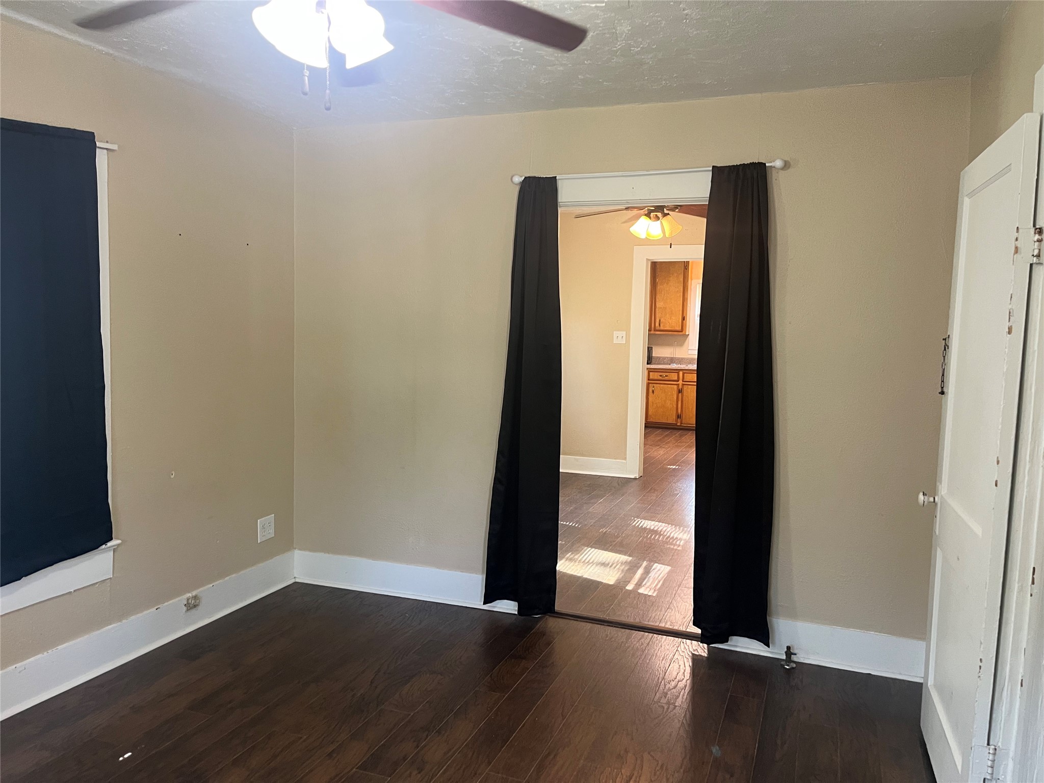 527 2nd Street Property Photo 6