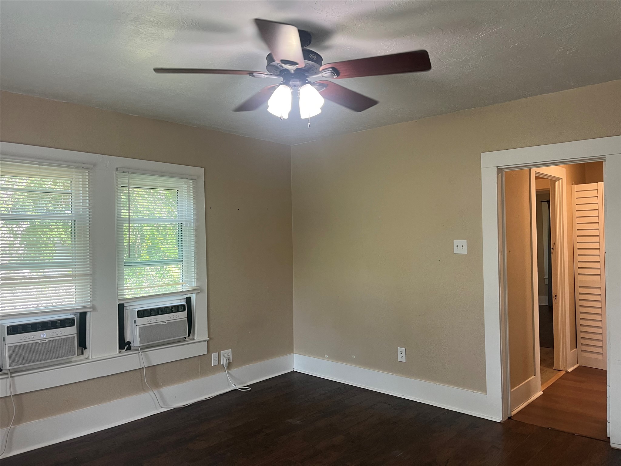 527 2nd Street Property Photo 12