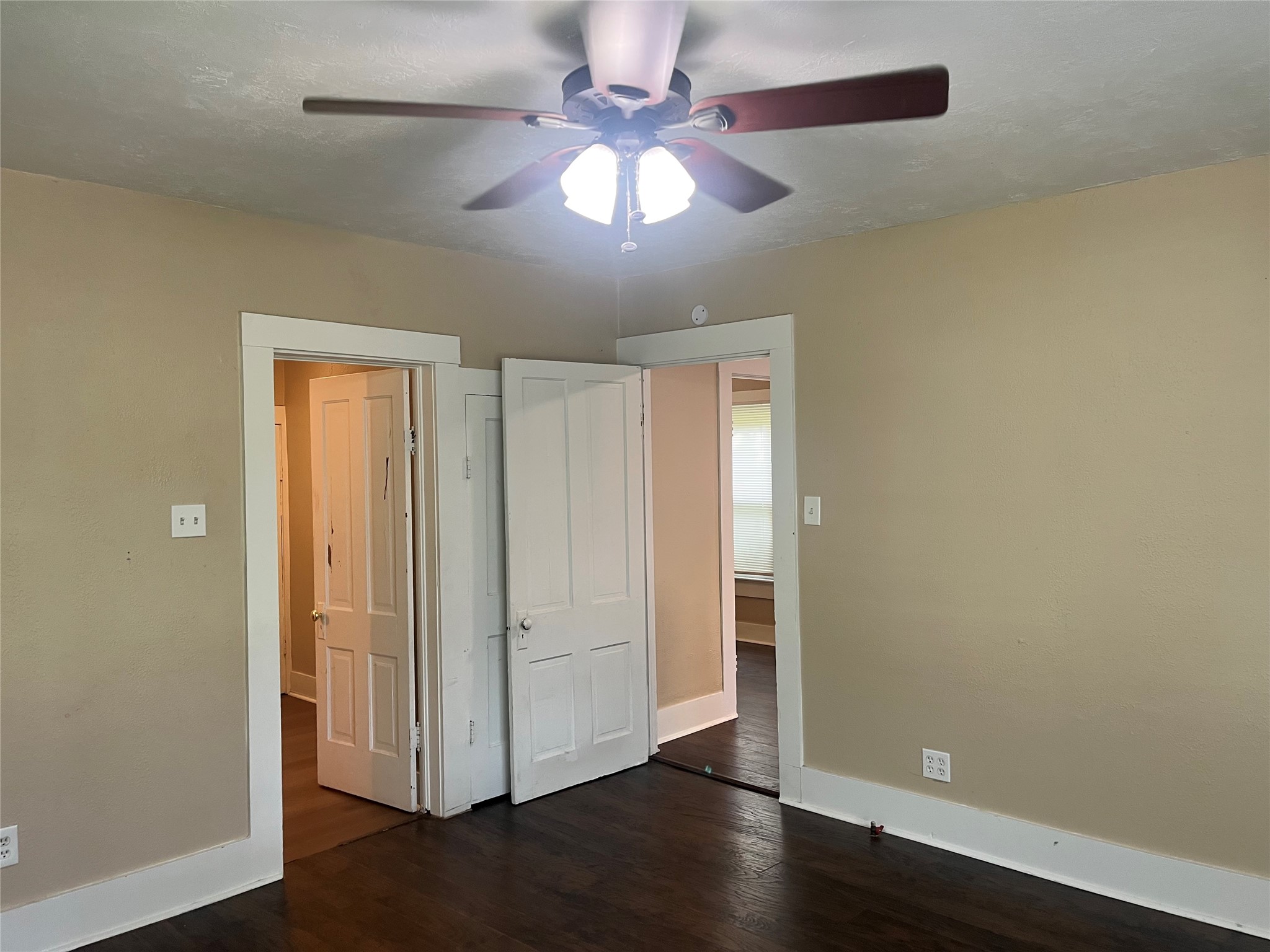 527 2nd Street Property Photo 13