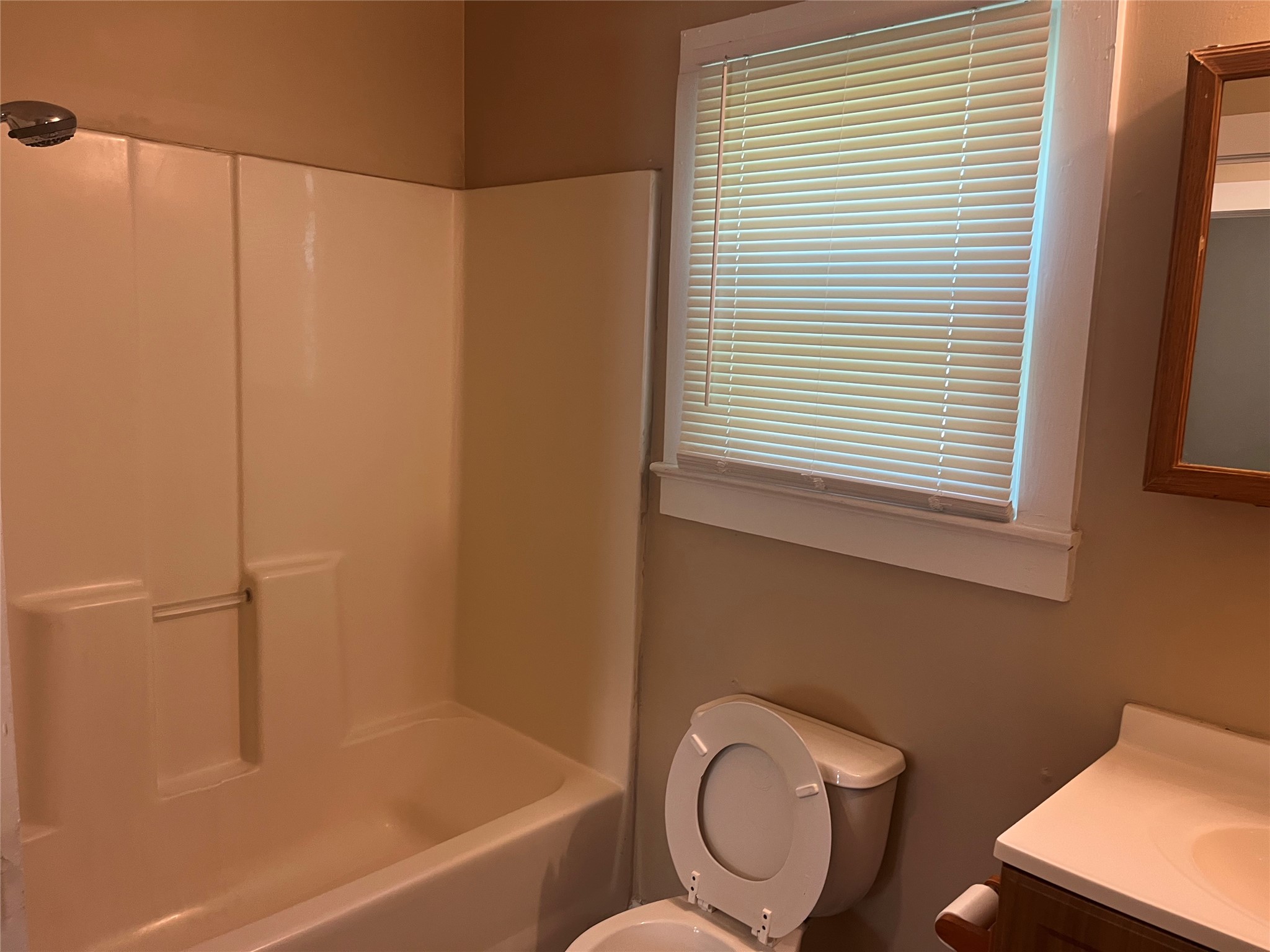 527 2nd Street Property Photo 17