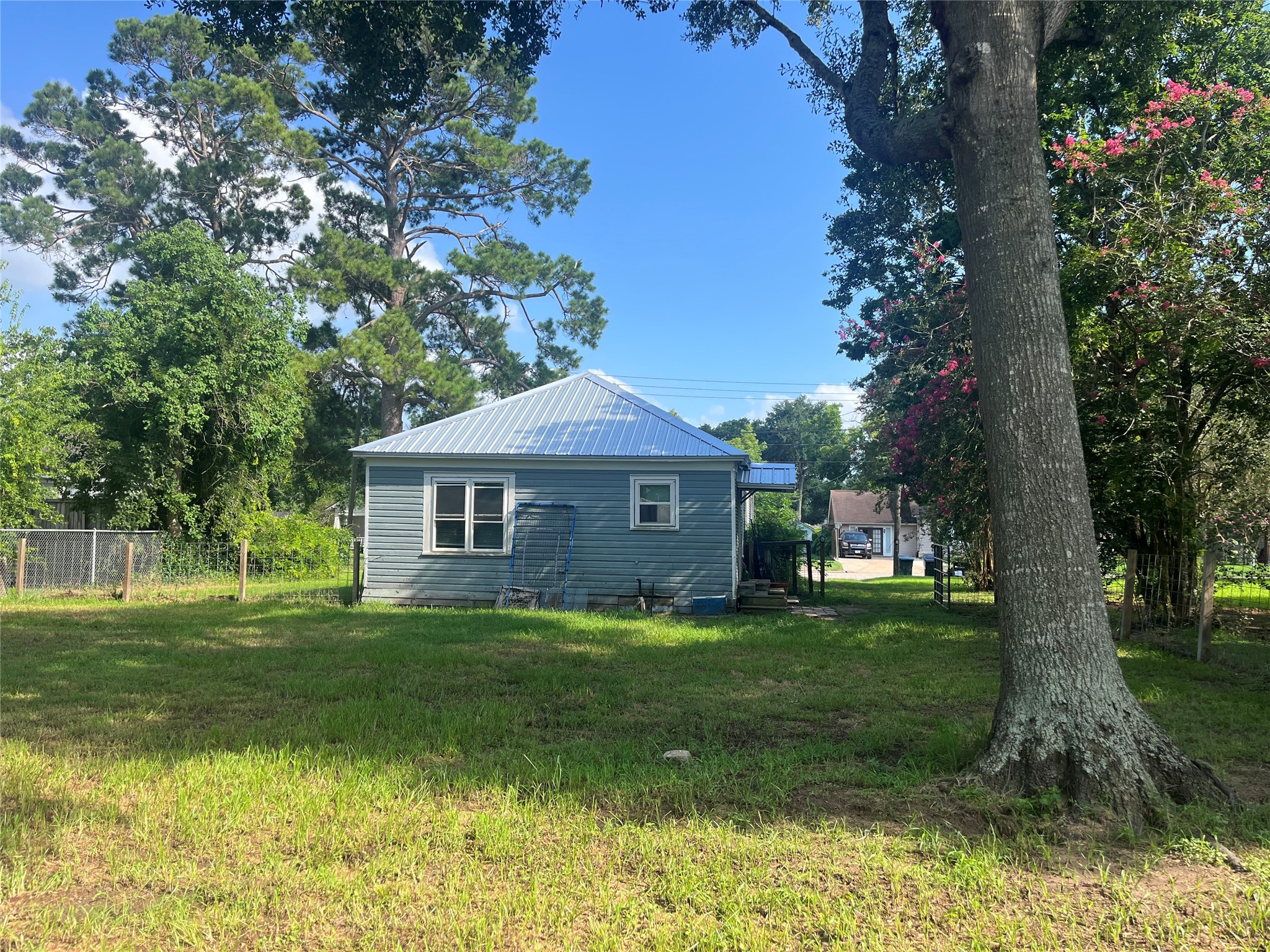 527 2nd Street Property Photo 20