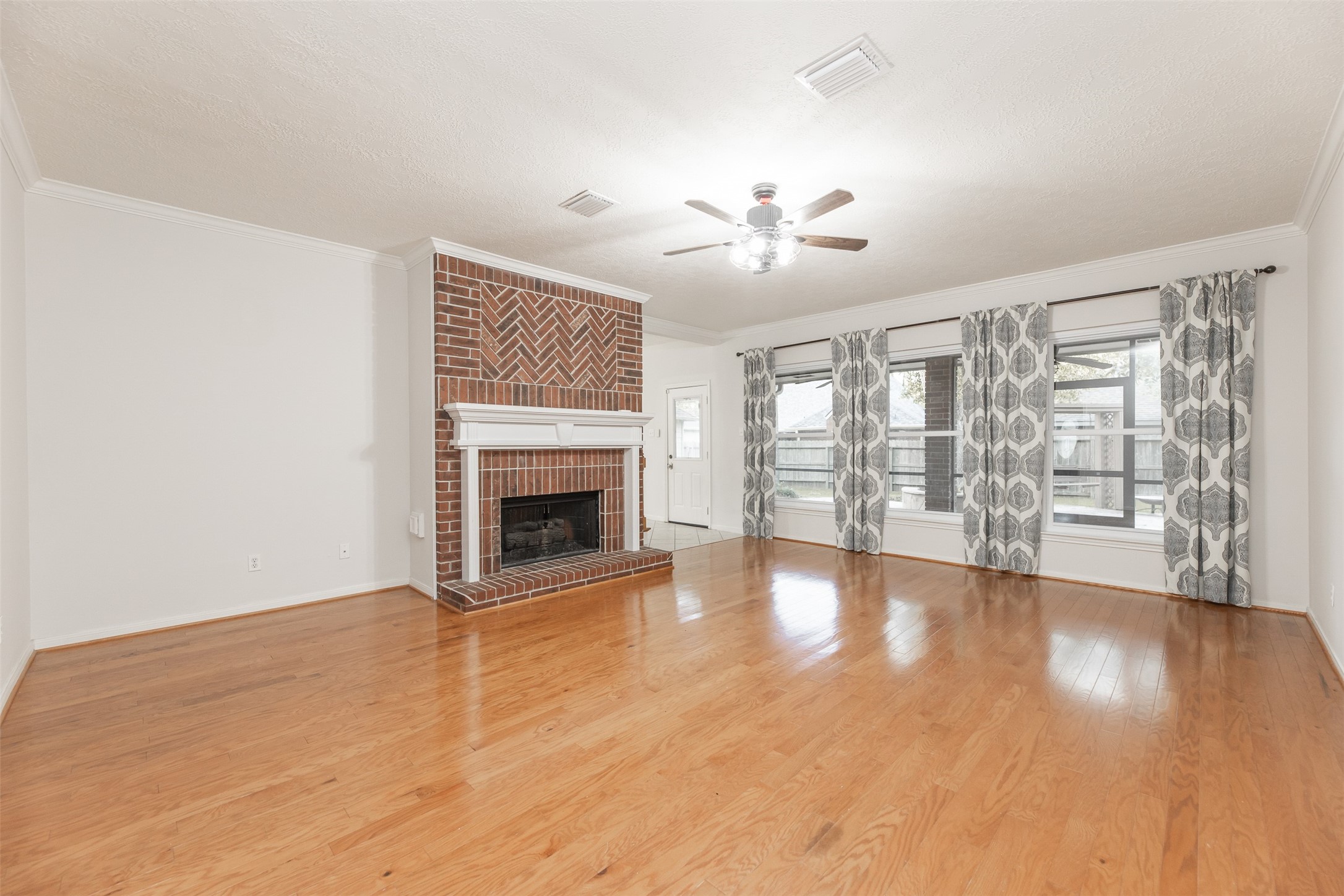 6619 Berrytree Lane Property Photo 8