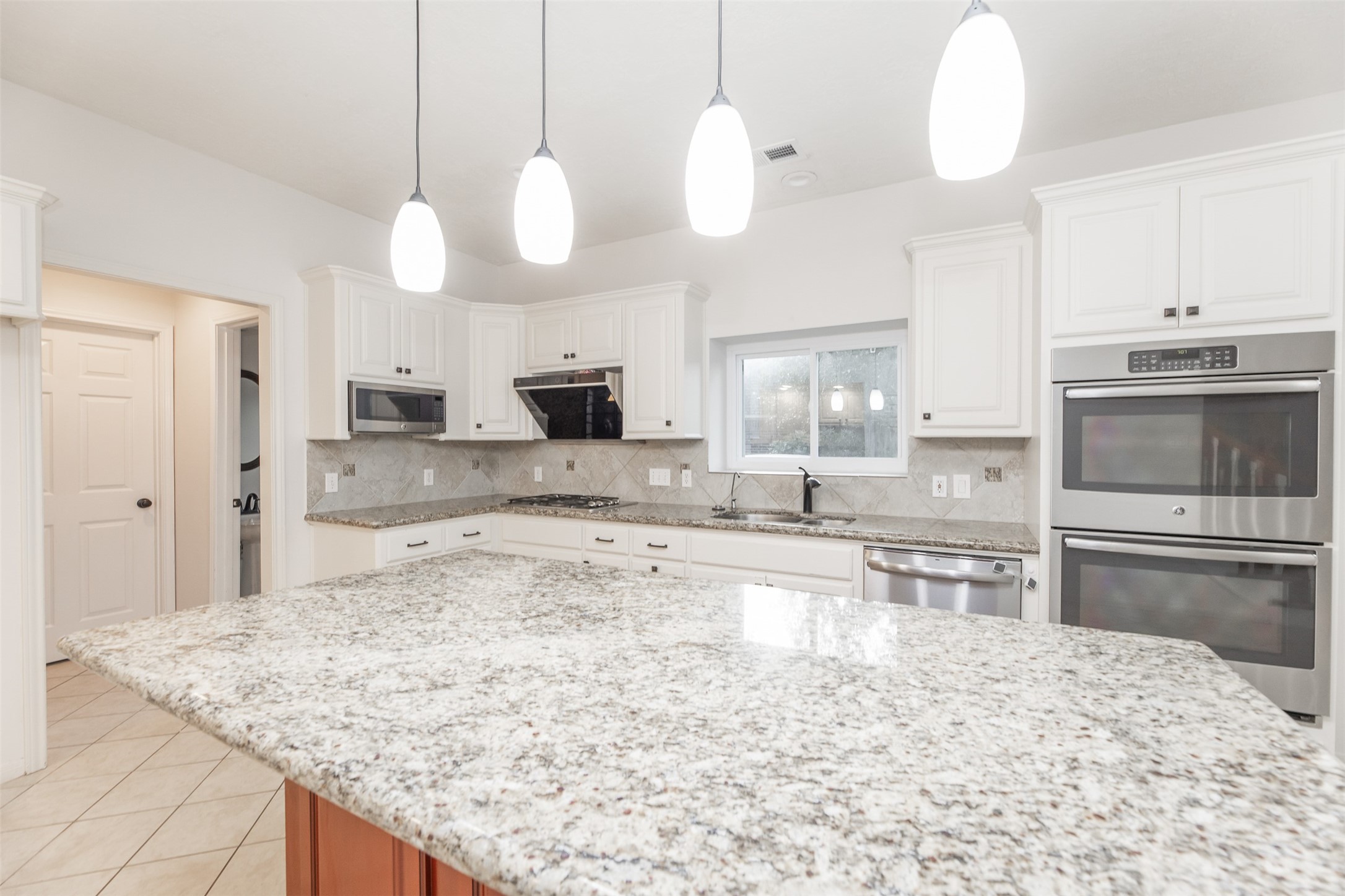 6619 Berrytree Lane Property Photo 22