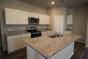 323 Pecos Drive Property Photo 3