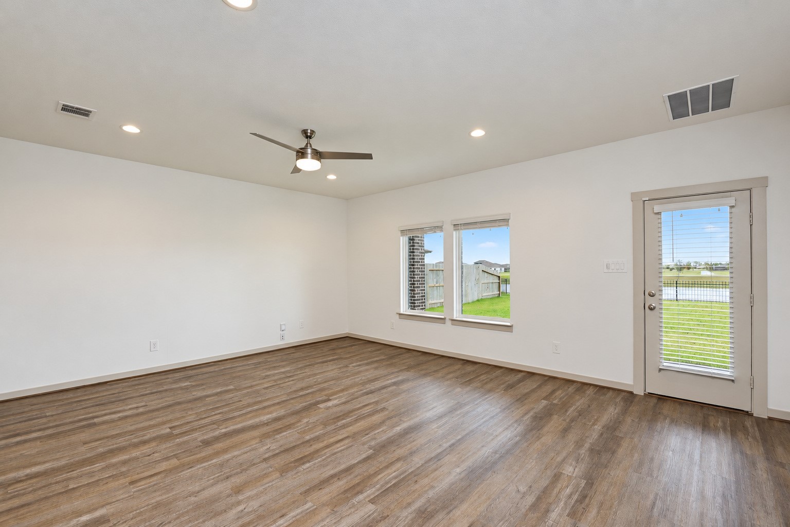 3514 Joshua Grove Lane Property Photo 6