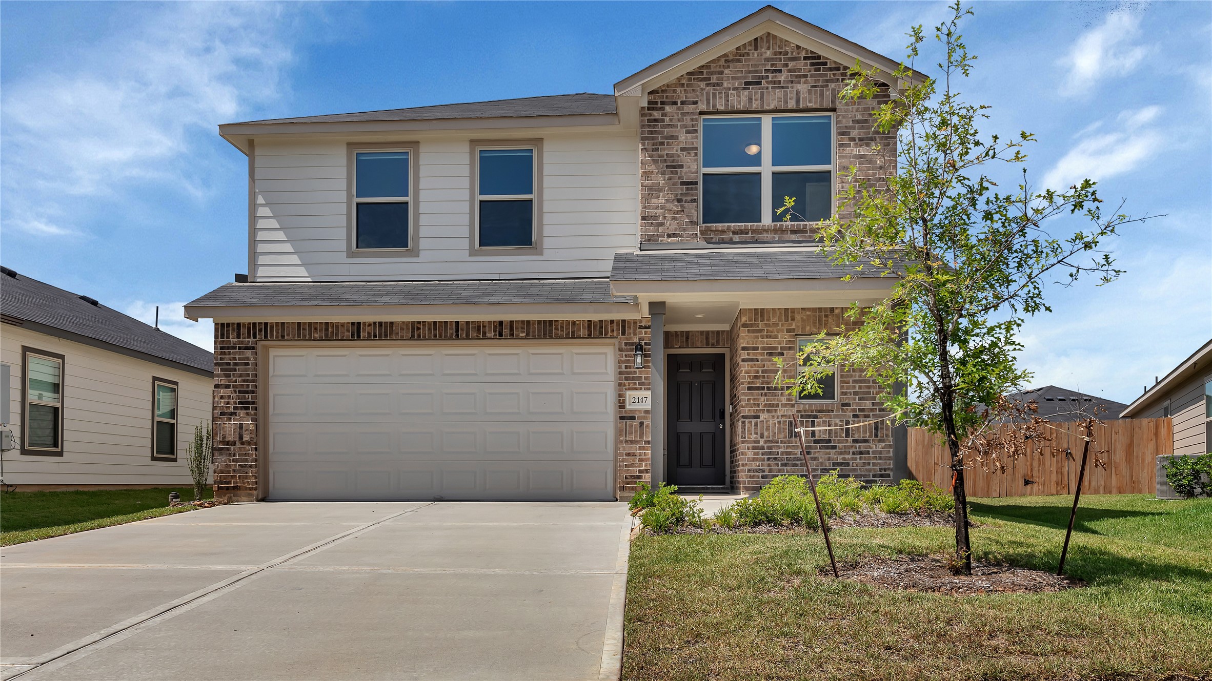 2147 Twisted Cedar Court Property Photo 2