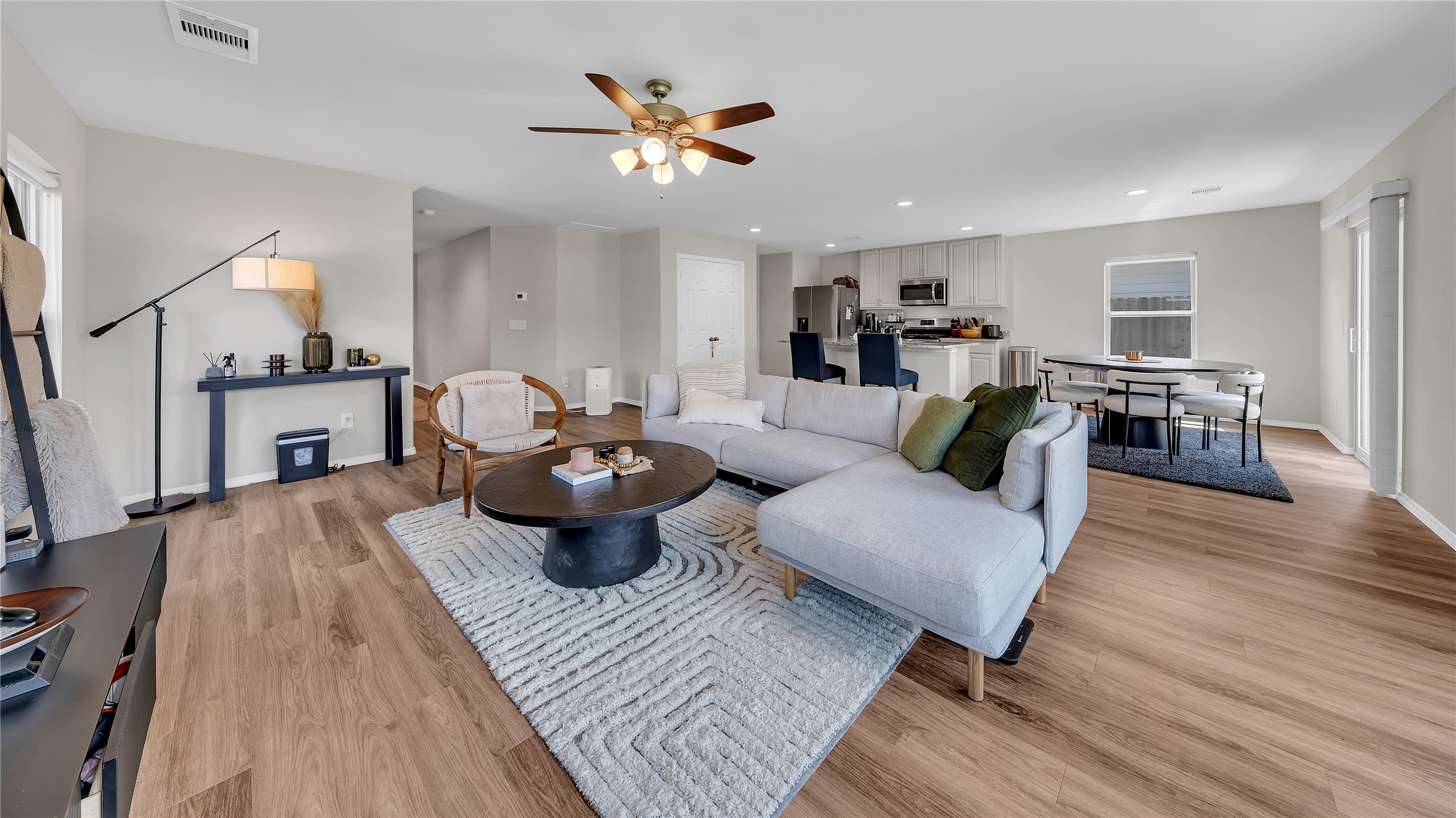 2147 Twisted Cedar Court Property Photo 8