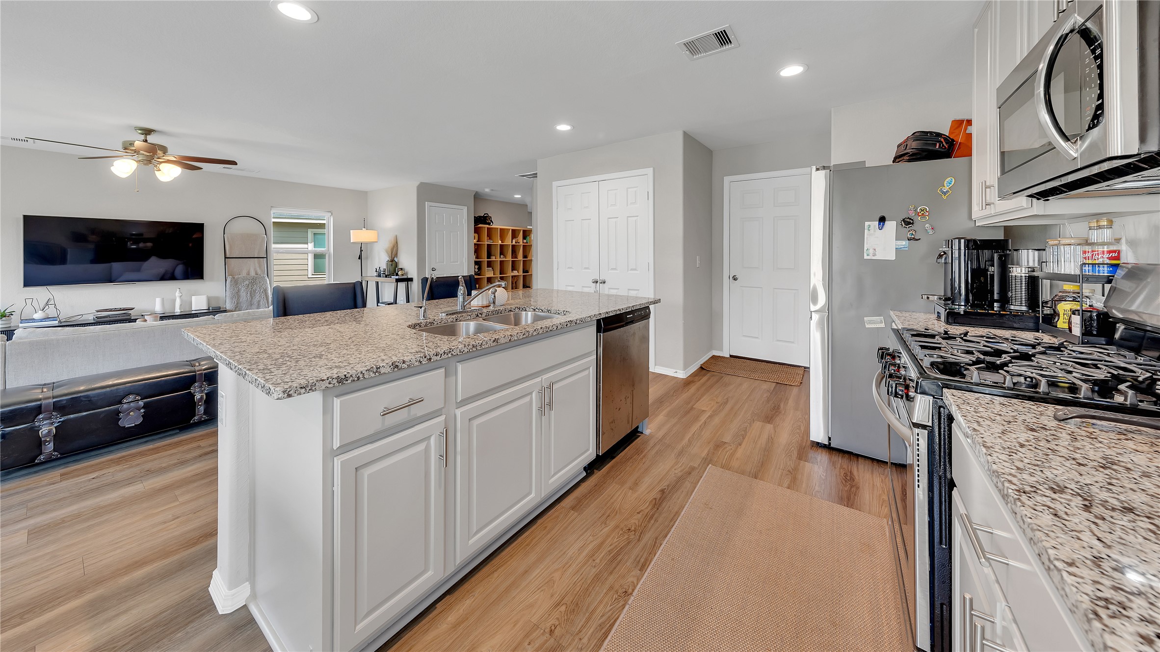 2147 Twisted Cedar Court Property Photo 12