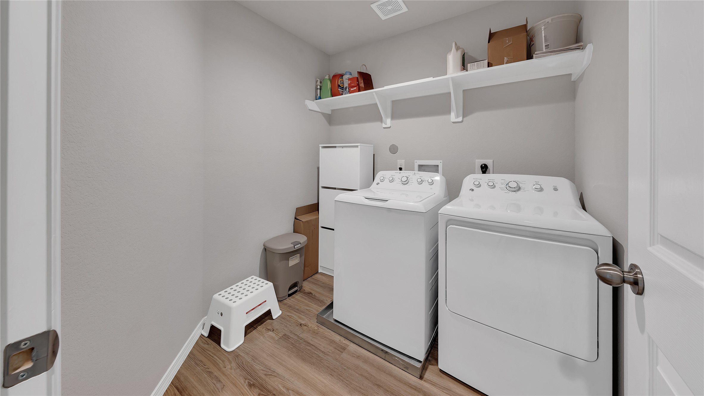 2147 Twisted Cedar Court Property Photo 18