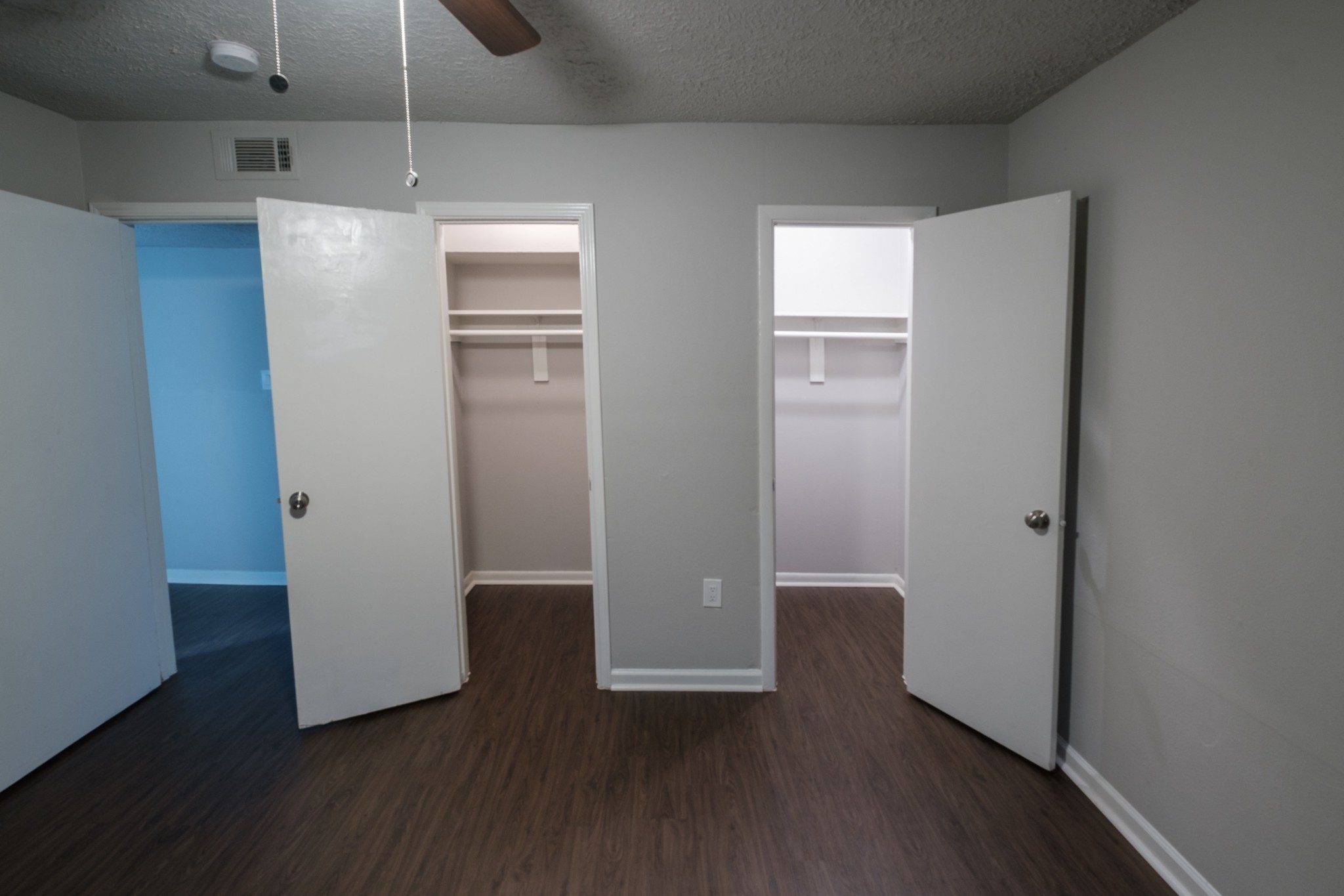 6519 Sloan 8 Property Photo 4