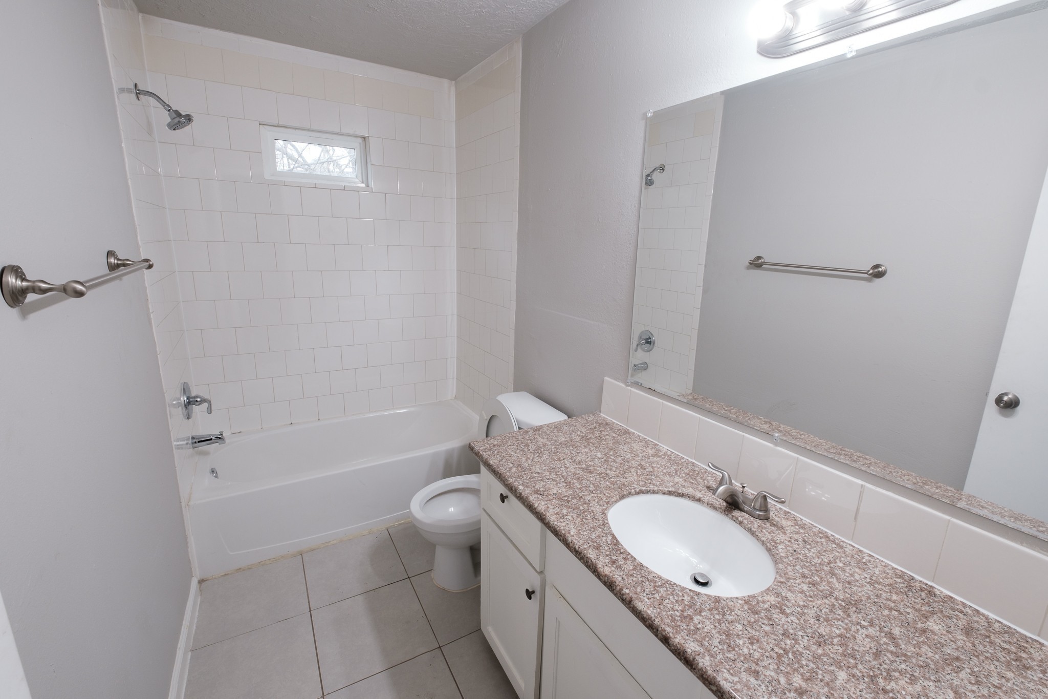 6519 Sloan 8 Property Photo 6