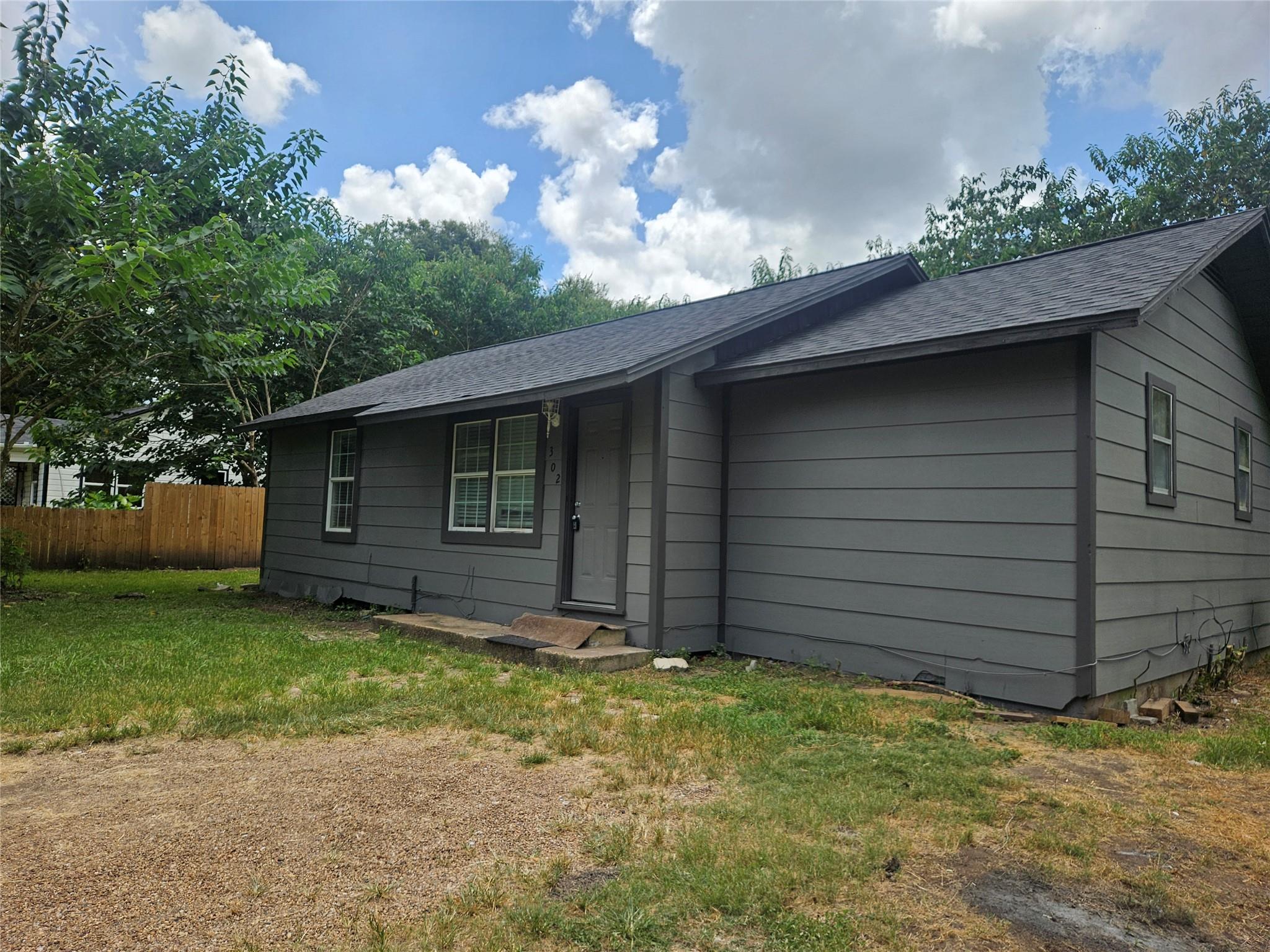 302 Grayless Street, Richmond Tx 77406 Property Photo 1