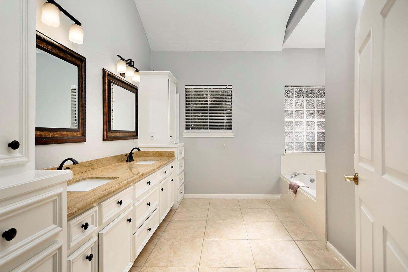 44 Lake Forest Circle, Conroe Tx 77384 Property Photo 26