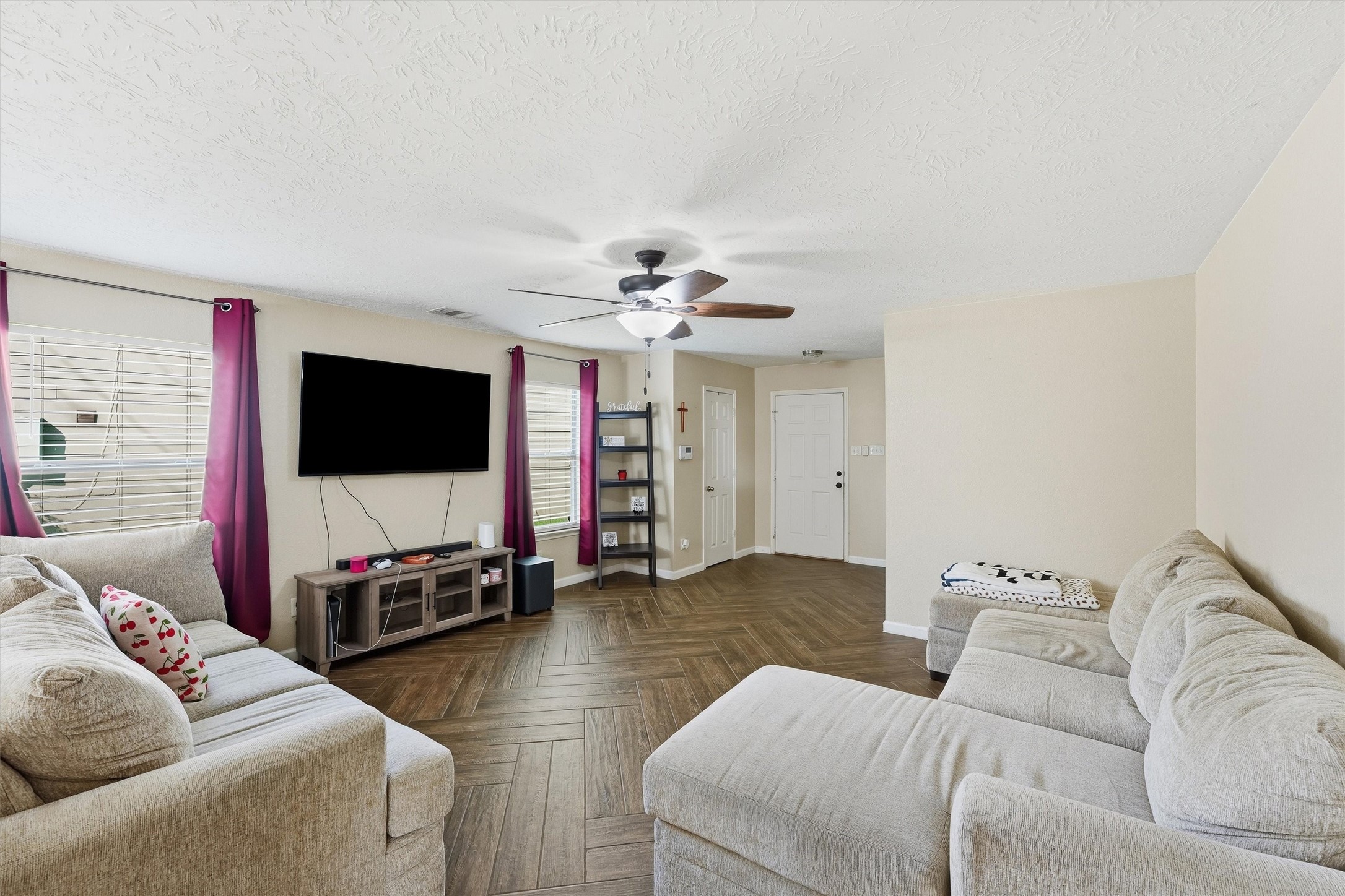 7334 Liberty Tree Lane Property Photo 5